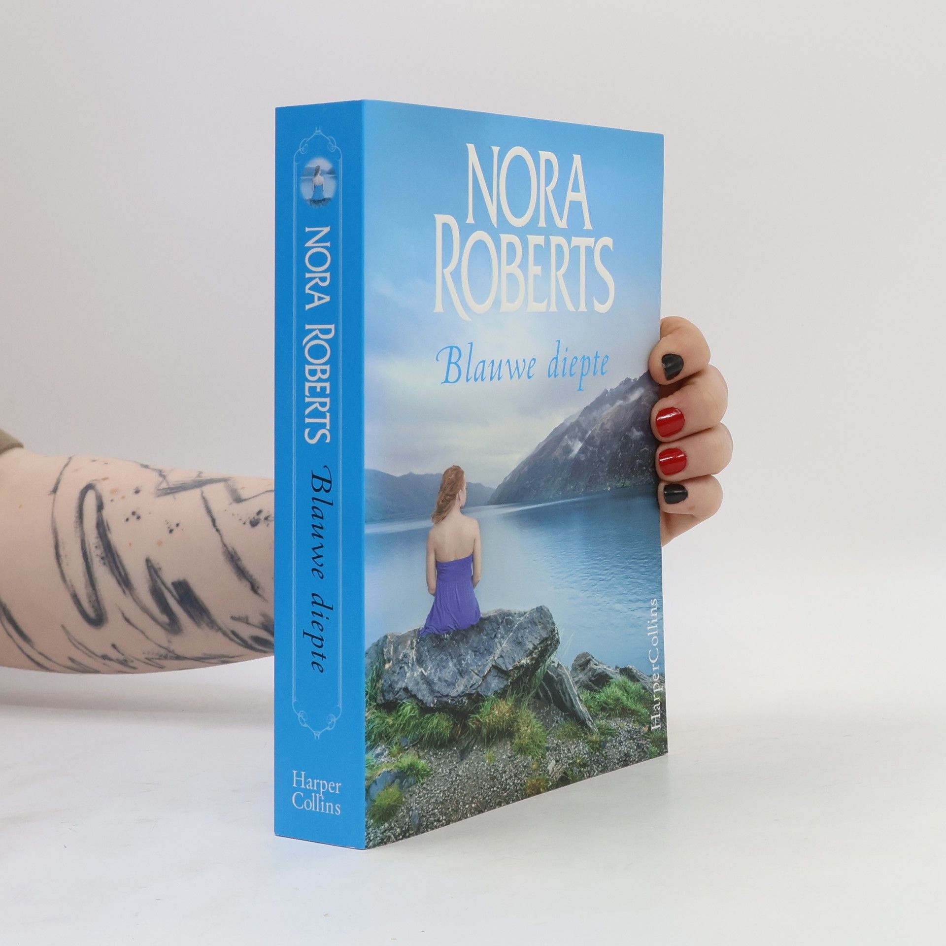 Nora Roberts Blauwe diepte