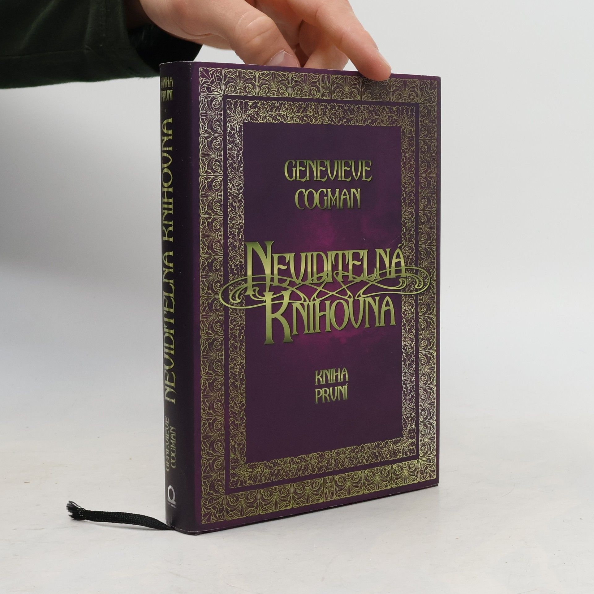 Genevieve Cogman Neviditelná knihovna