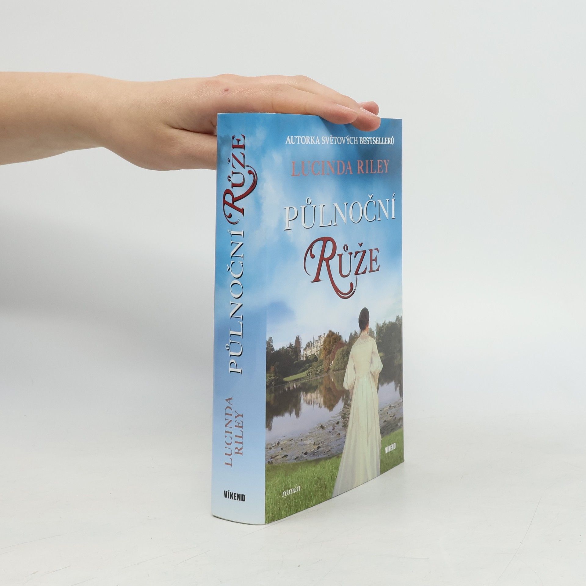 Lucinda Riley Půlnoční růže