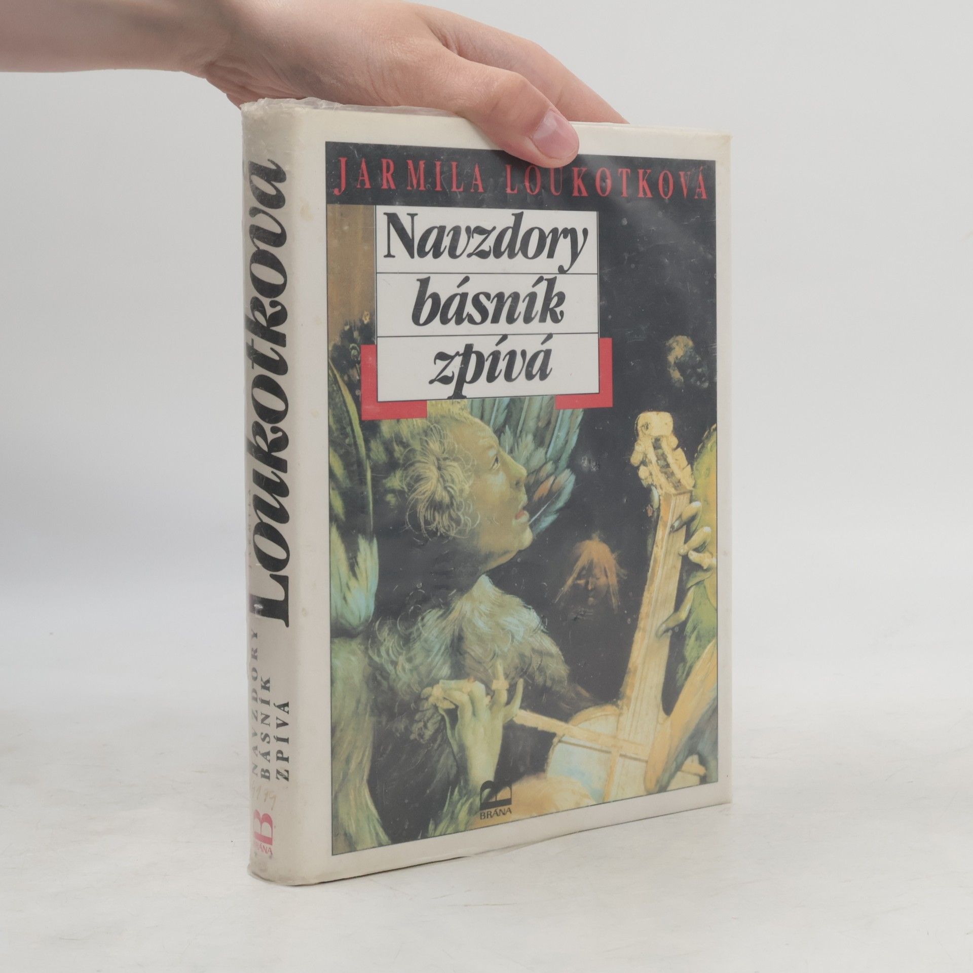 Jarmila Loukotková Navzdory básník zpívá