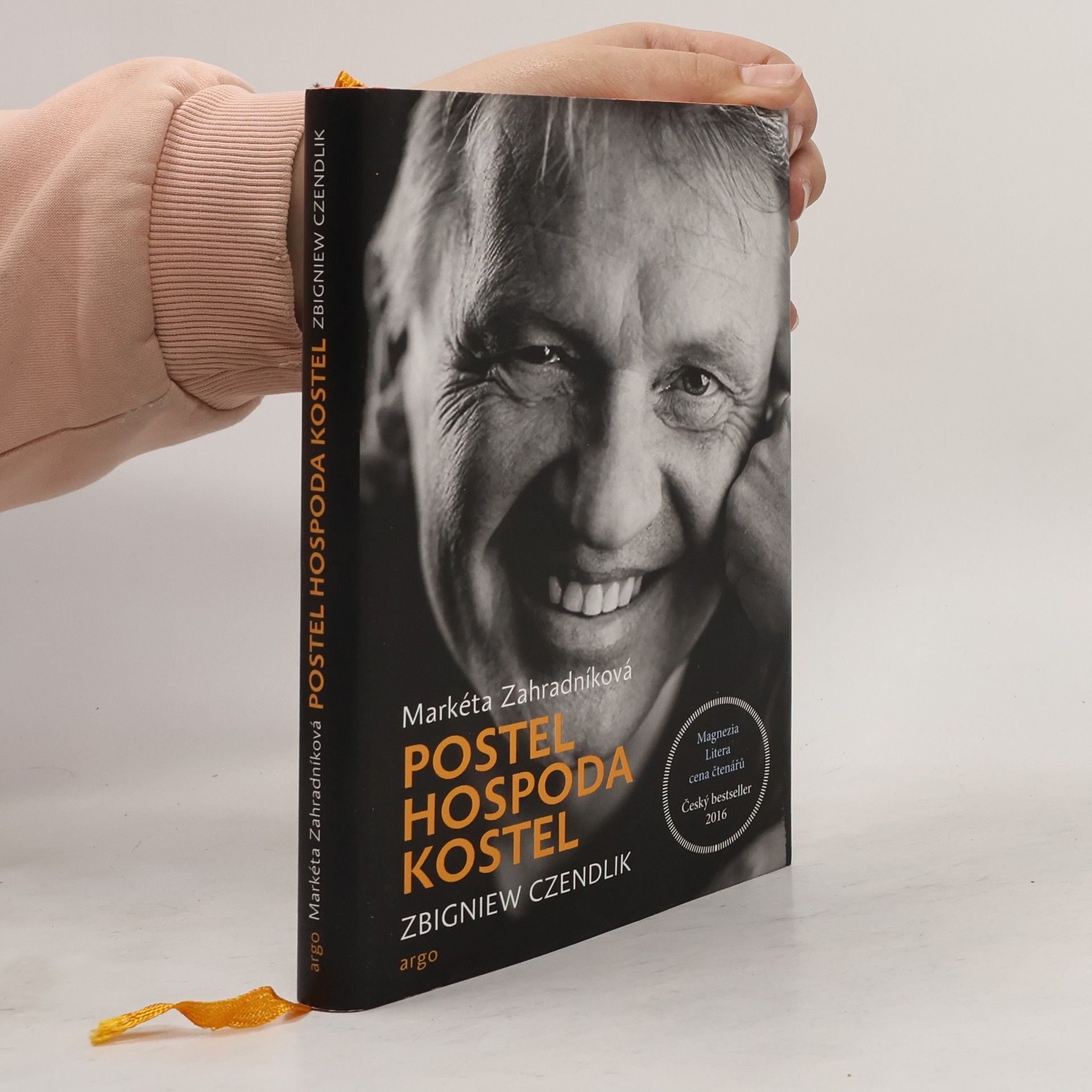 Markéta Zahradníková Postel, hospoda, kostel