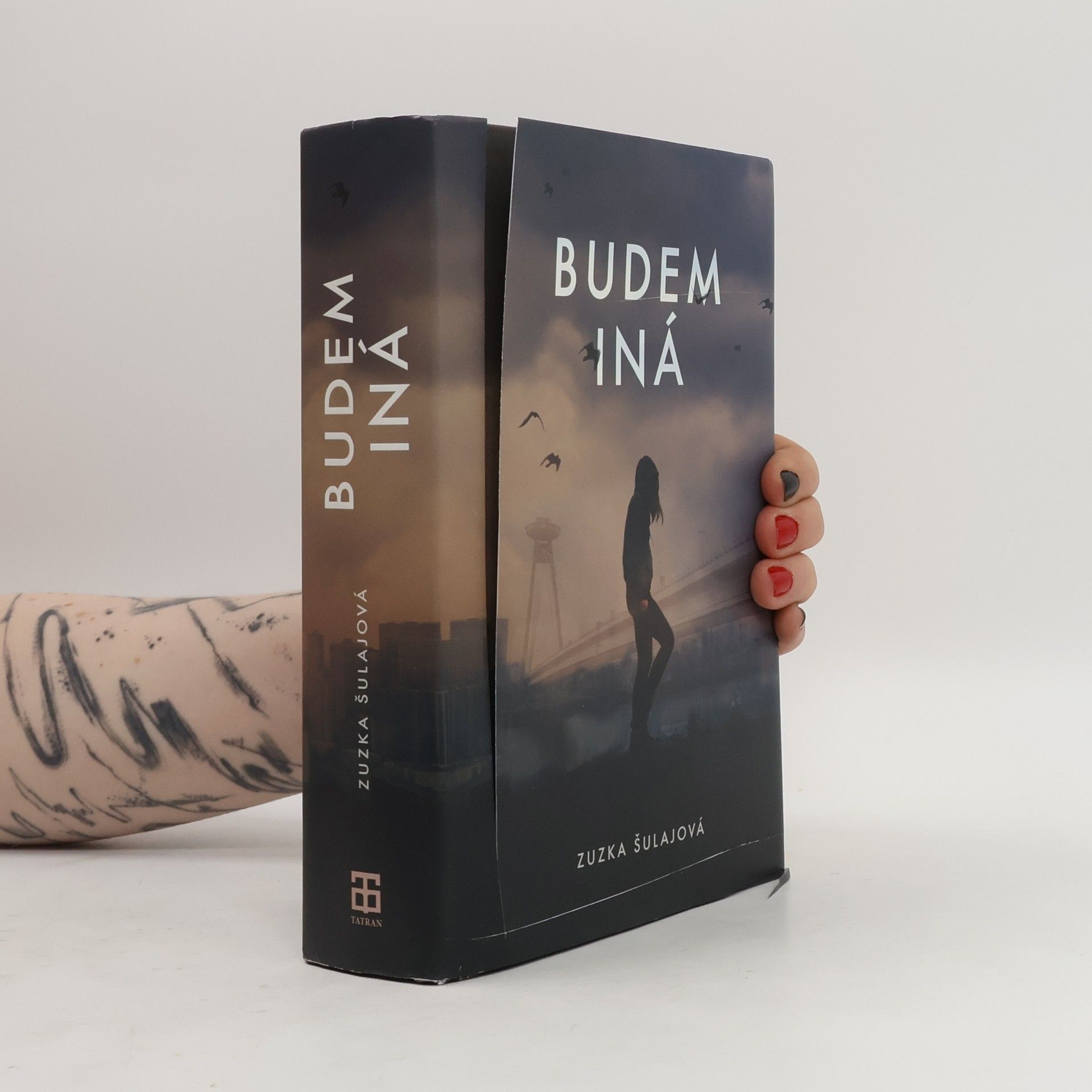 Zuzana Šulajová Budem iná