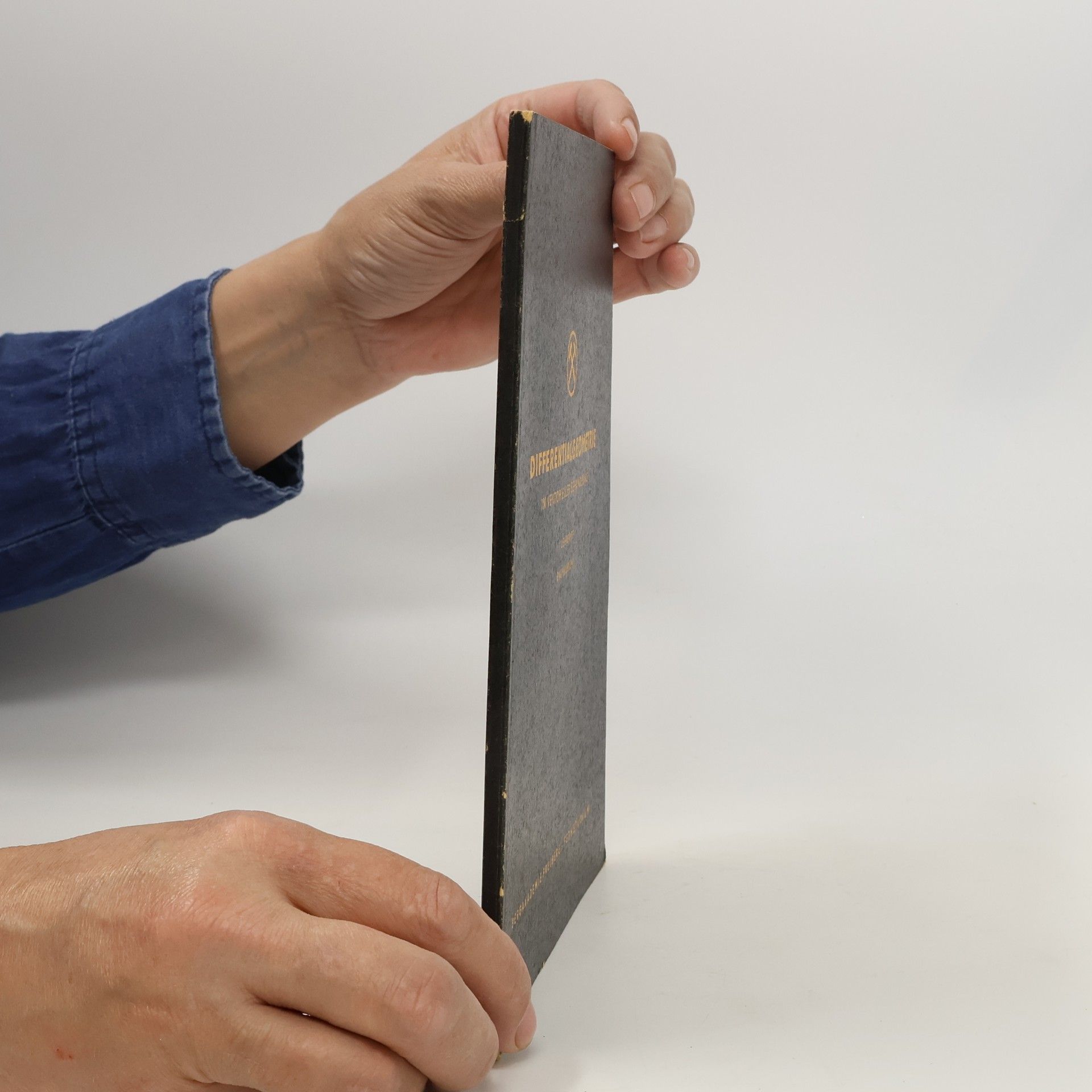 Various authors Diferentialgeometrie