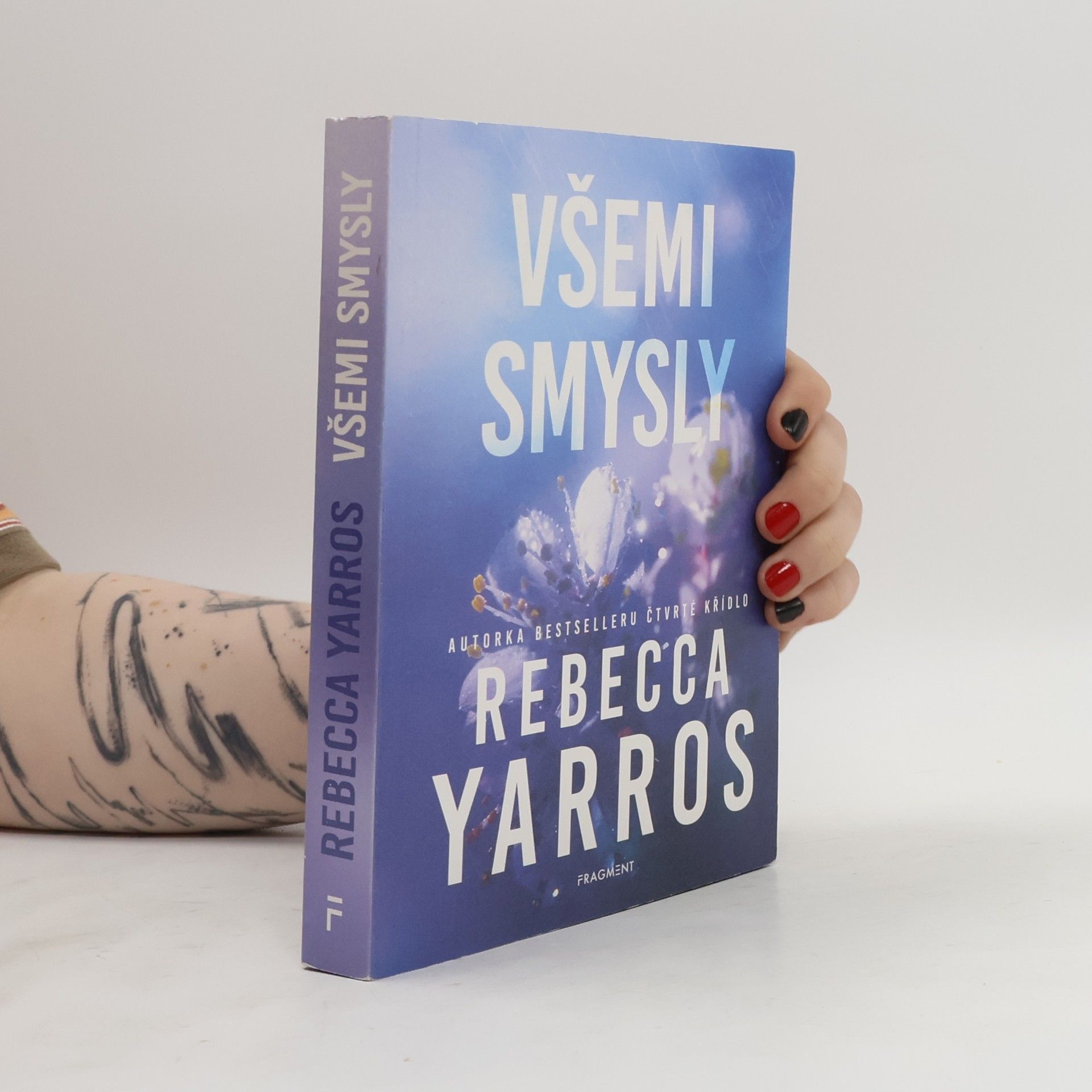 Rebecca Yarros Všemi smysly