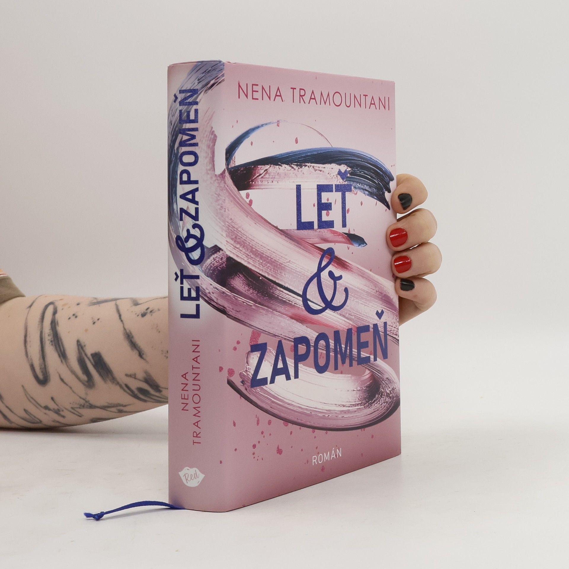 Nena Tramountani Leť & zapomeň