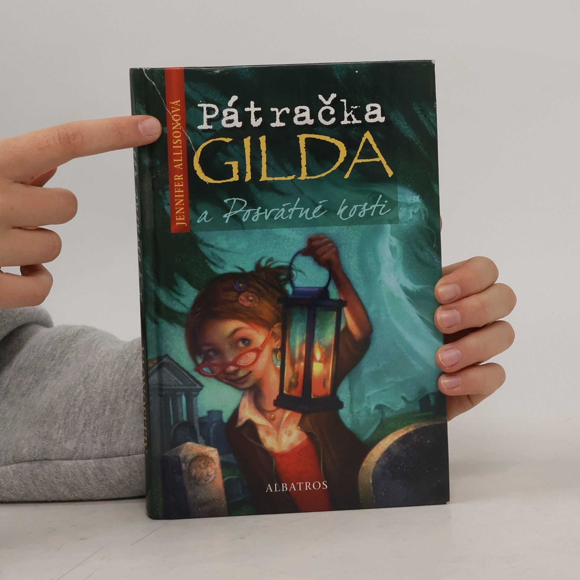 Jennifer Allison Pátračka Gilda a Posvátné kosti