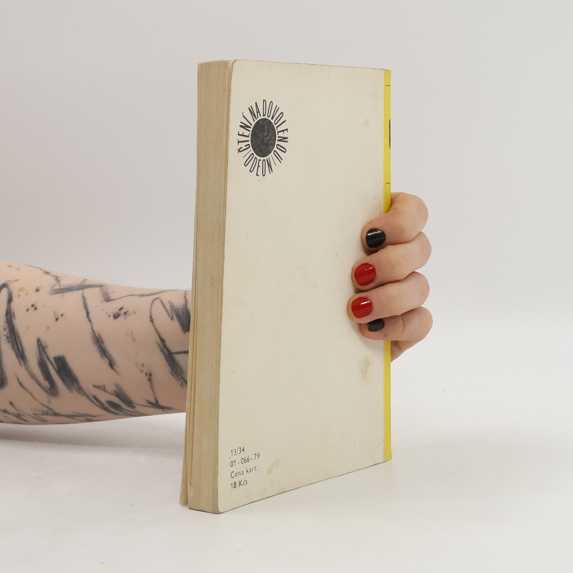 Agatha Christie Opona