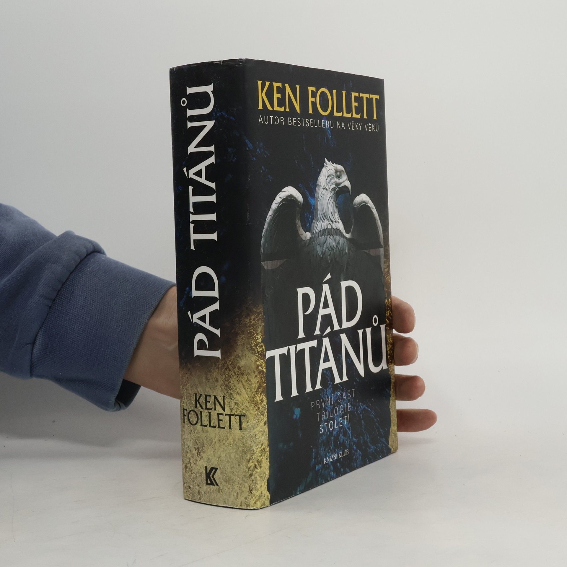 Ken Follett Pád titánů