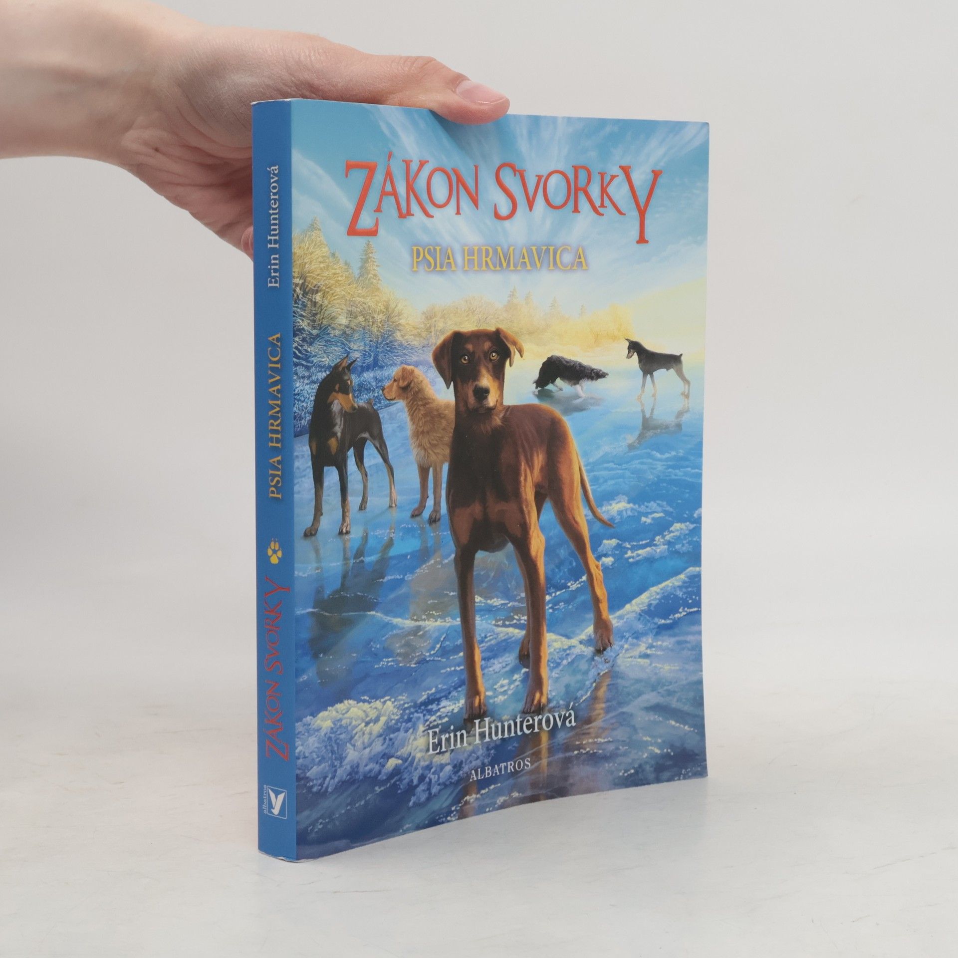 Erin Hunter Psia hrmavica