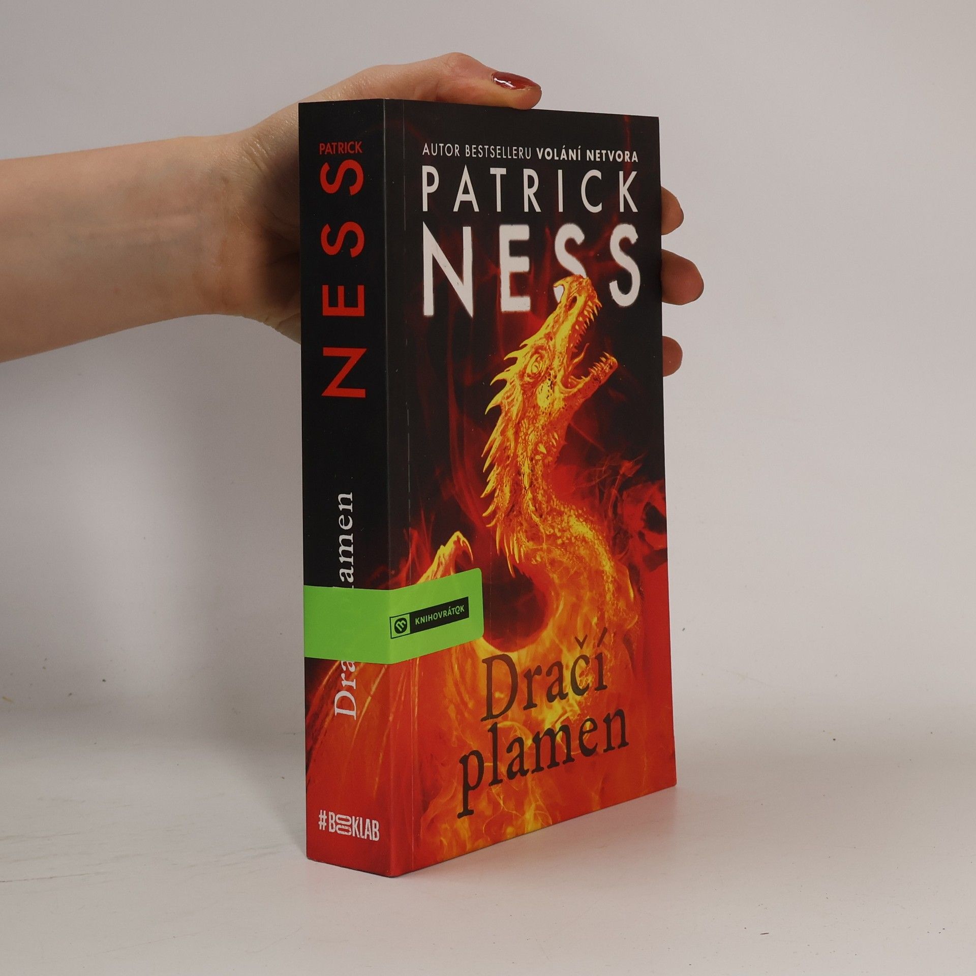 Patrick Ness Dračí plamen