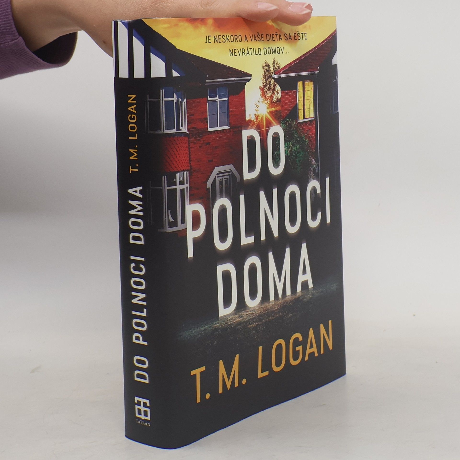 T. M. Logan Do polnoci doma