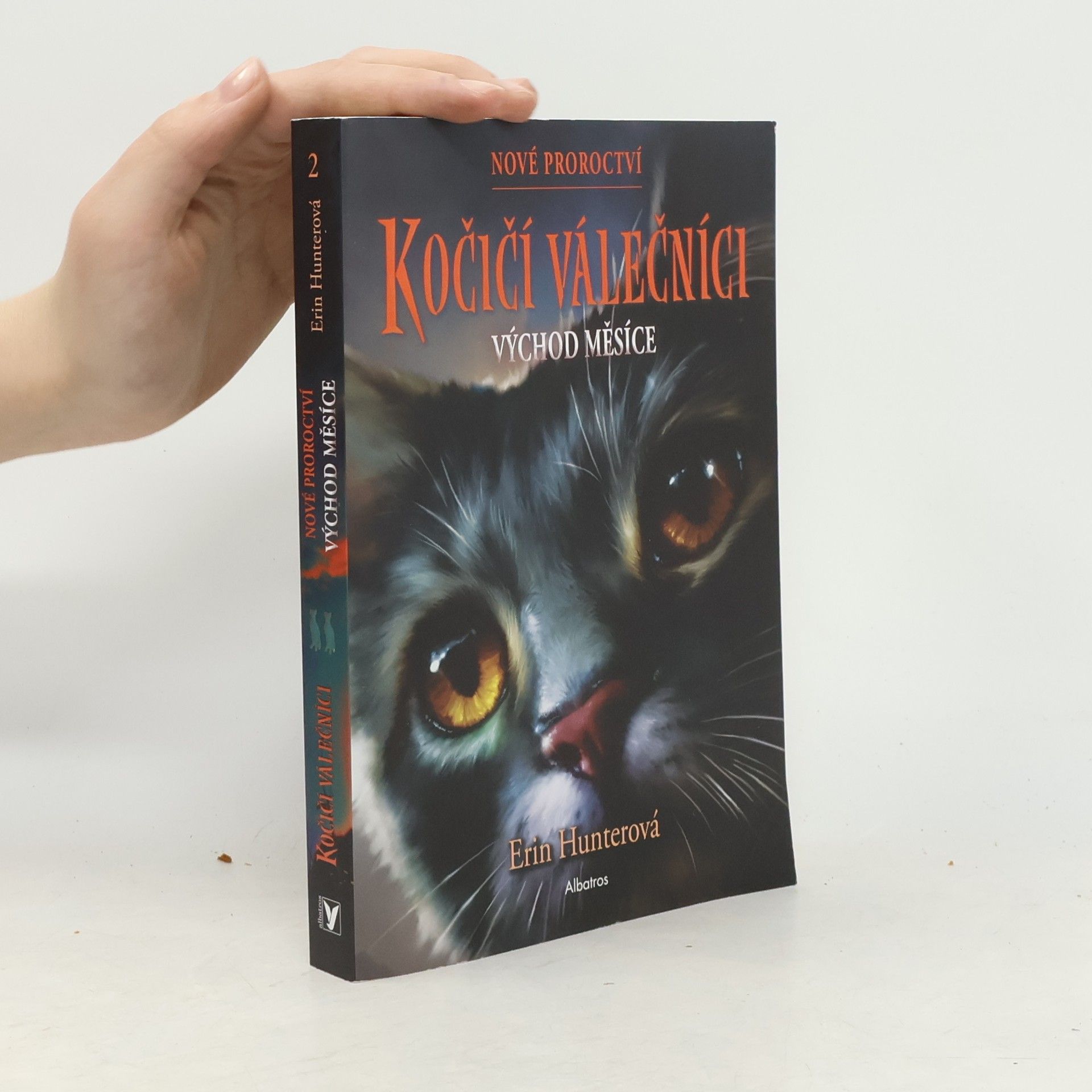 Erin Hunter Východ měsíce