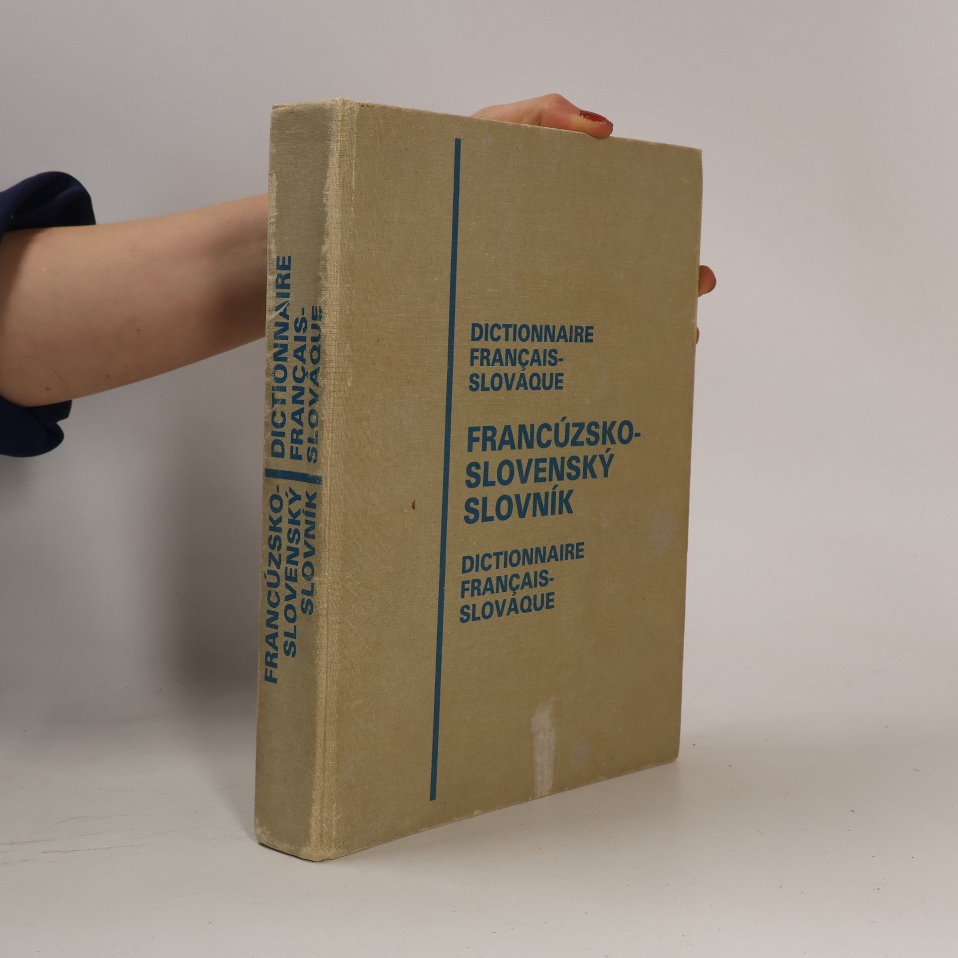Irena Liščáková Francúzsko-slovenský slovník = Dictinnaire français-slovaque