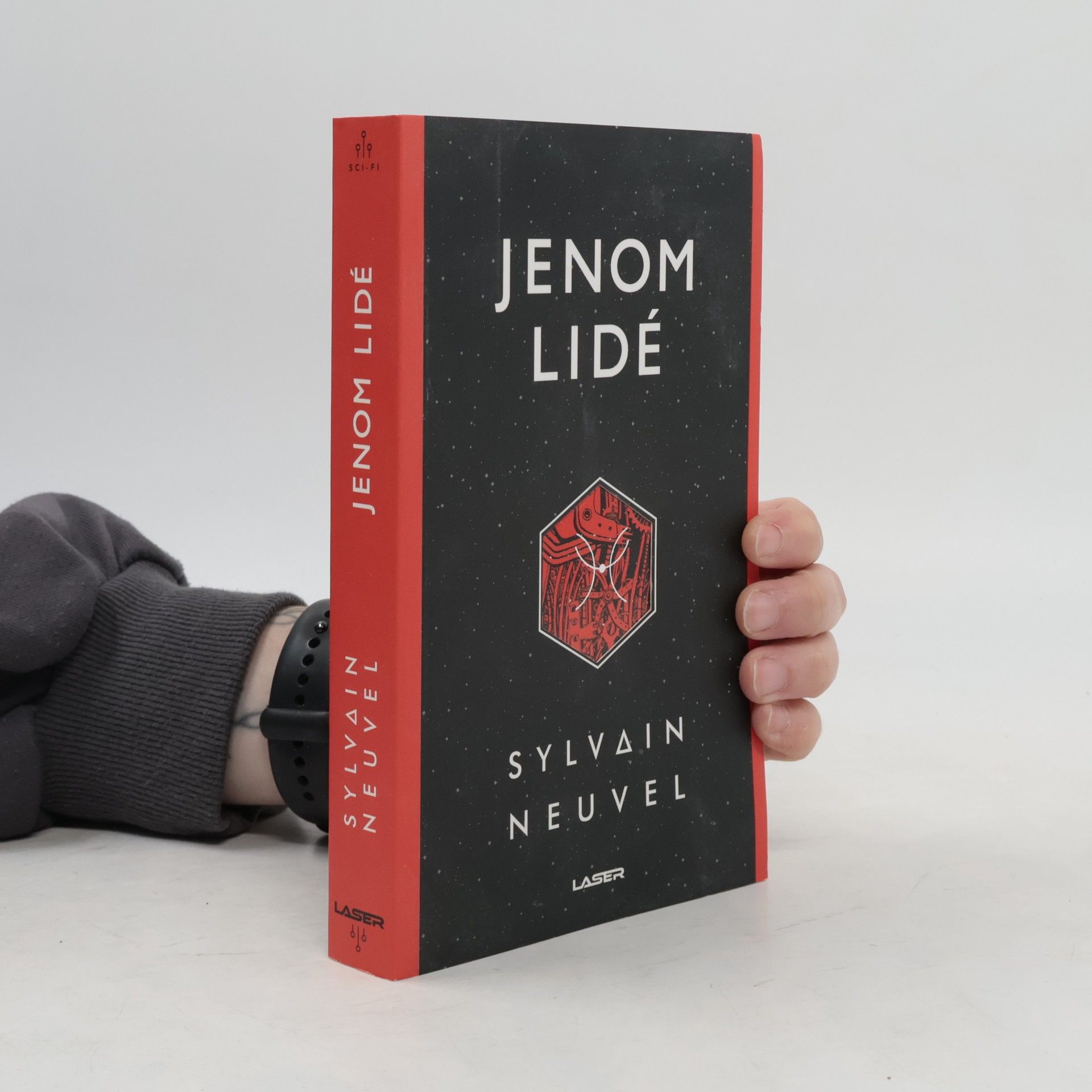 Sylvain Neuvel Jenom lidé