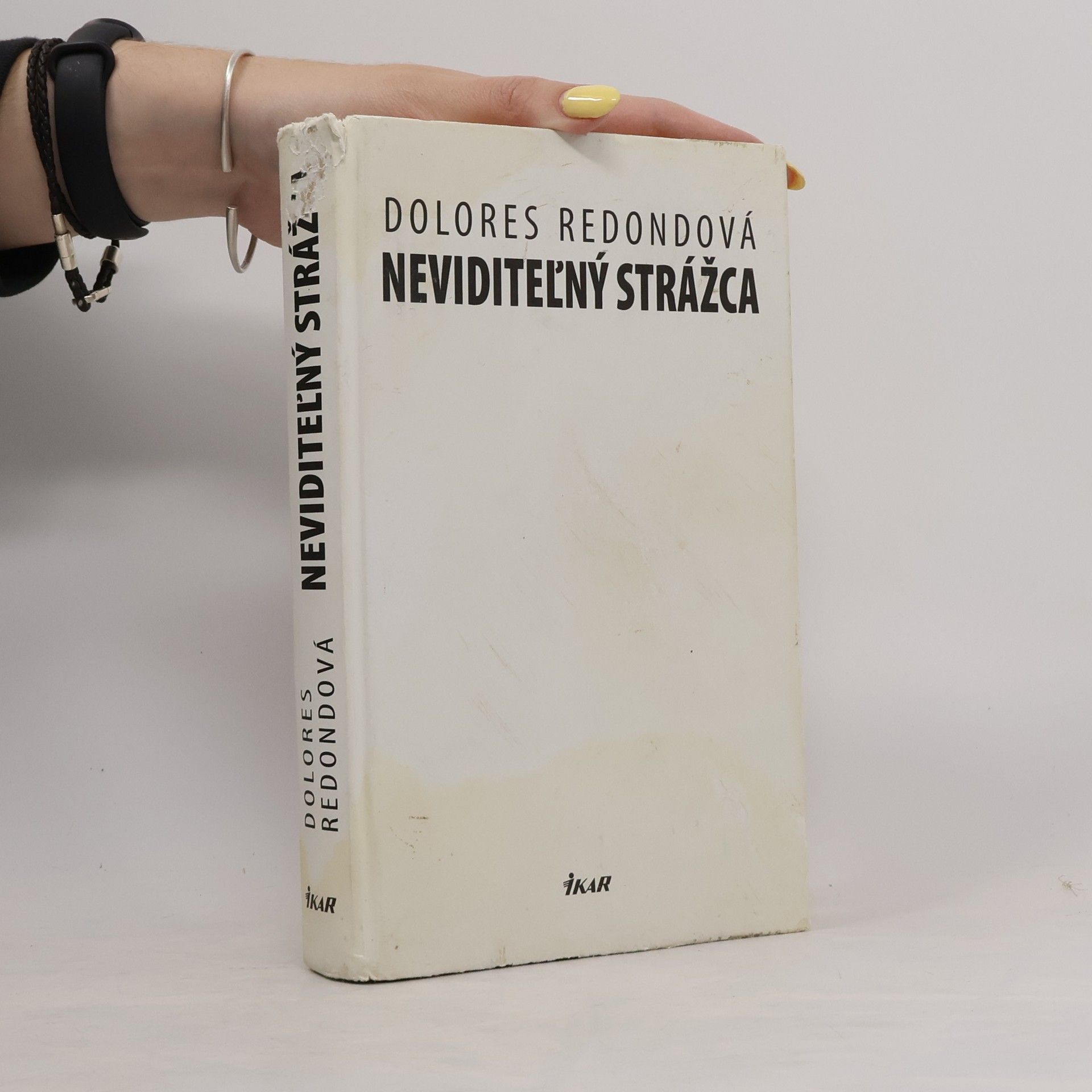 Dolores Redondo Neviditeľný strážca