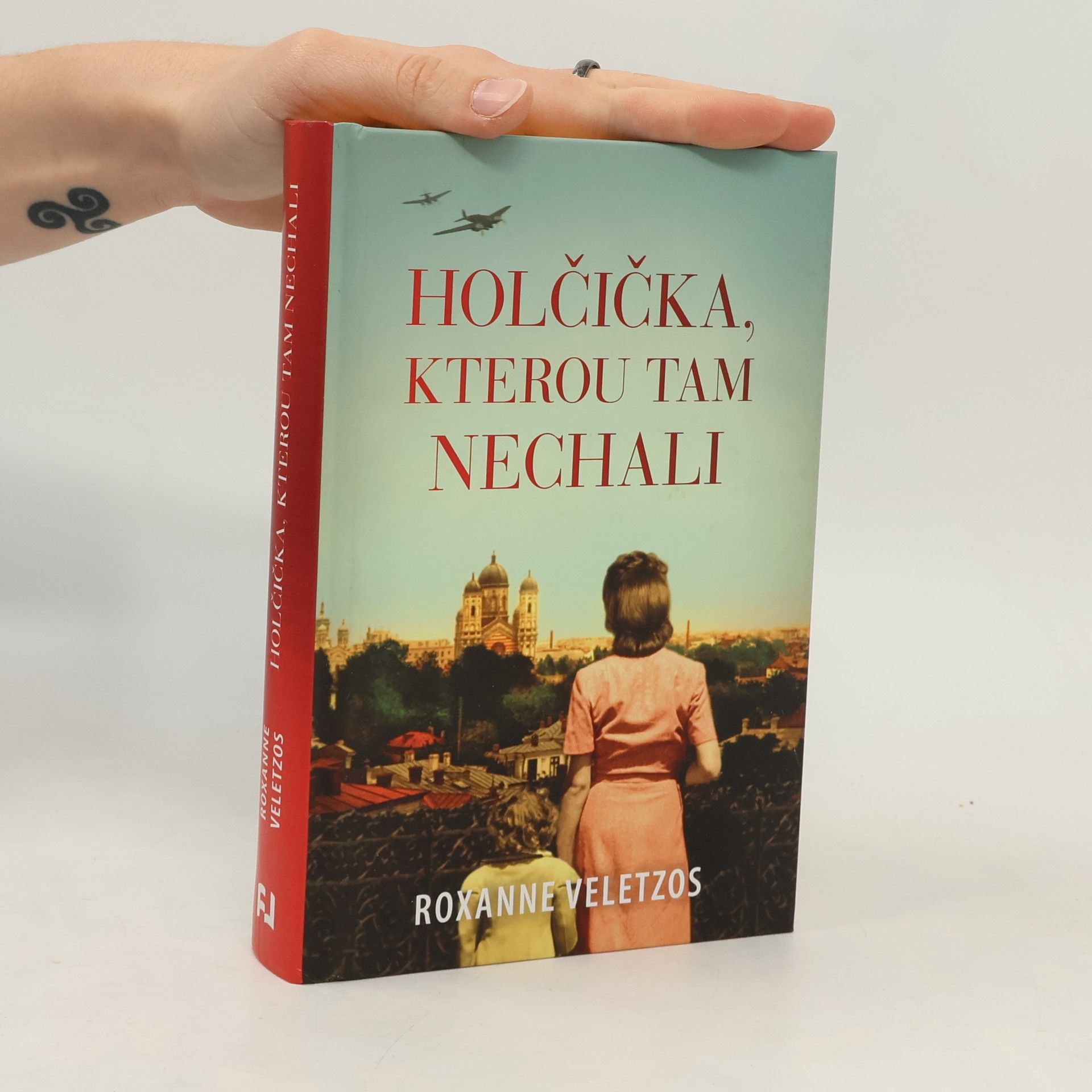 Roxanne Veletzos Holčička, kterou tam nechali