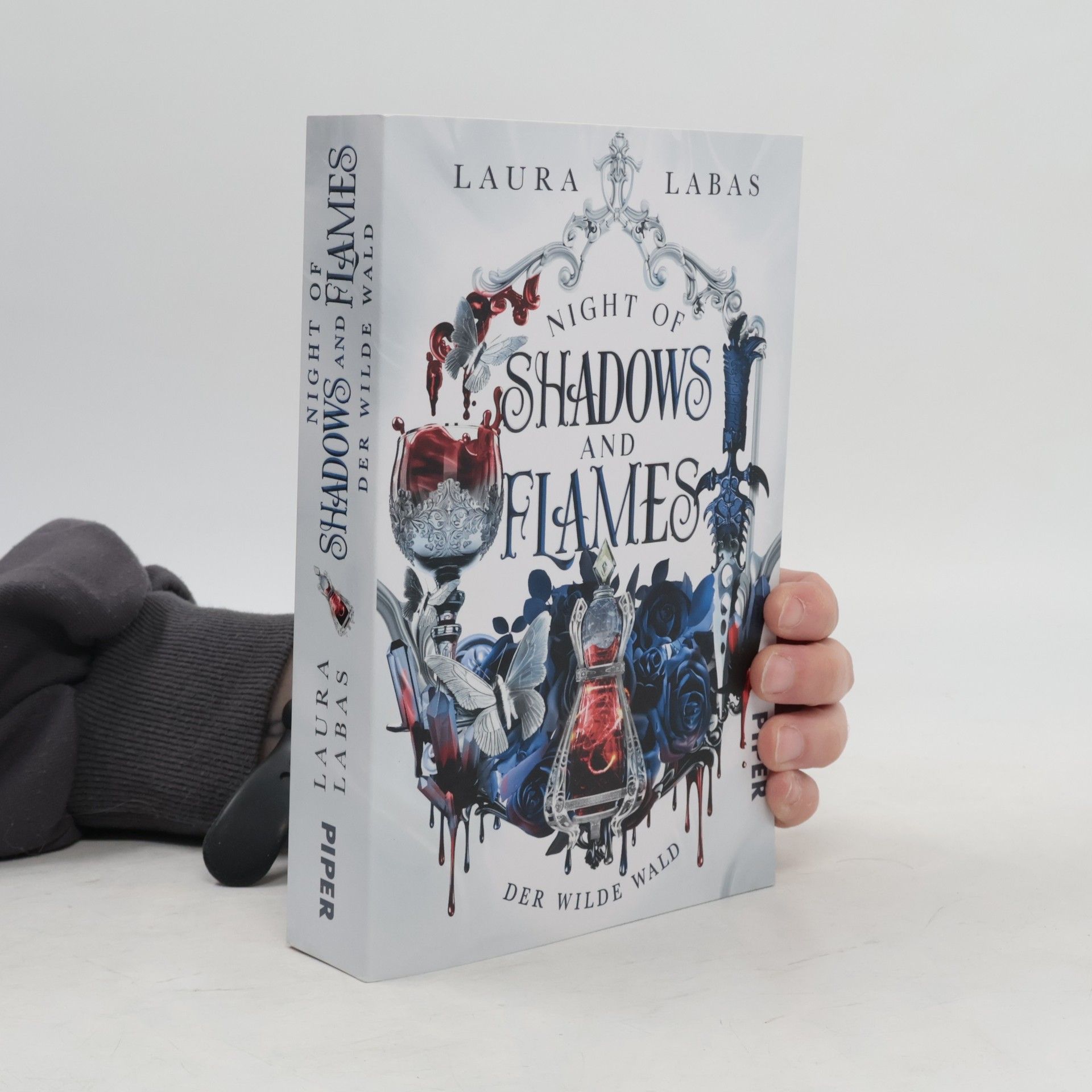 Laura Labas Night of Shadows and Flames. Der wilde Wald