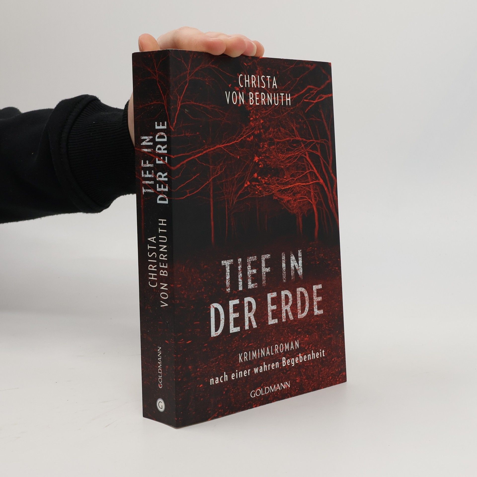 Christa von Bernuth Tief in der Erde