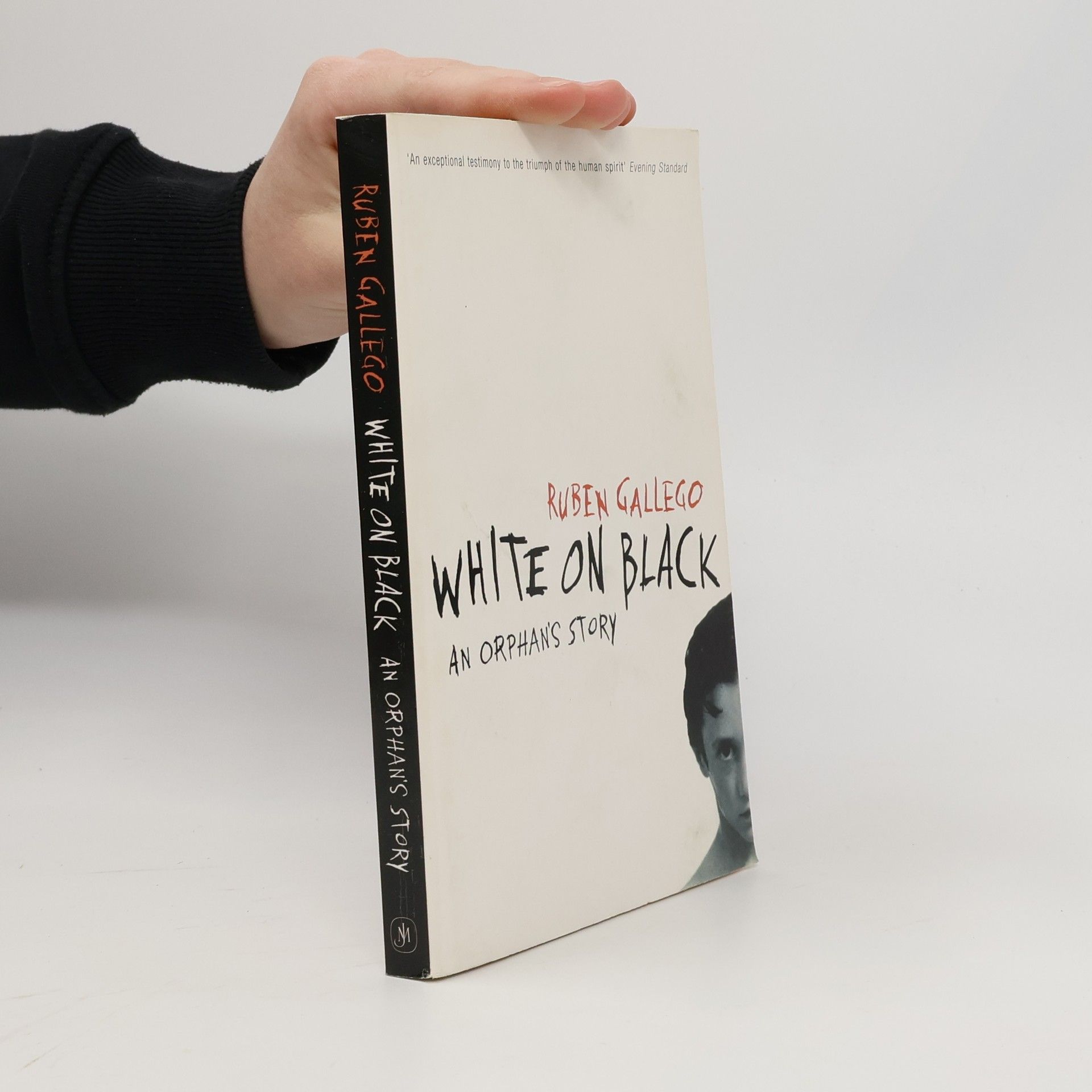 Rubén David González Gallego White on Black