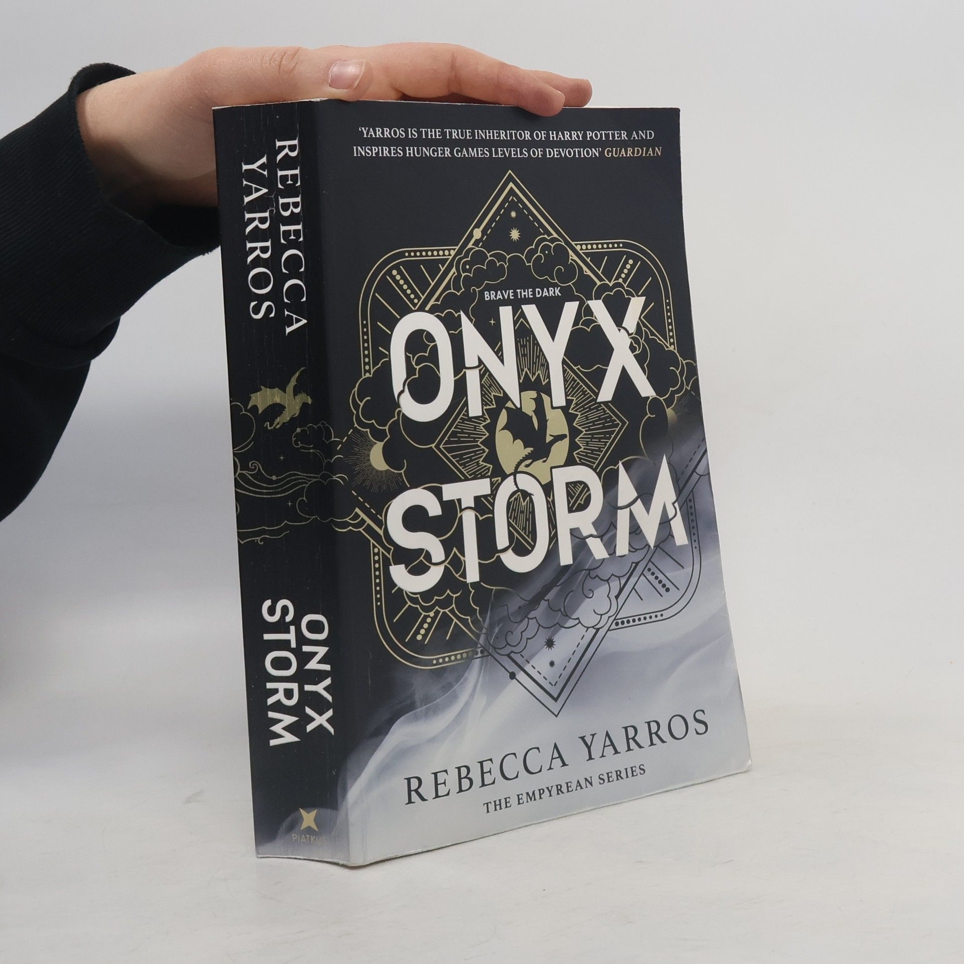 Rebecca Yarros Onyx Storm