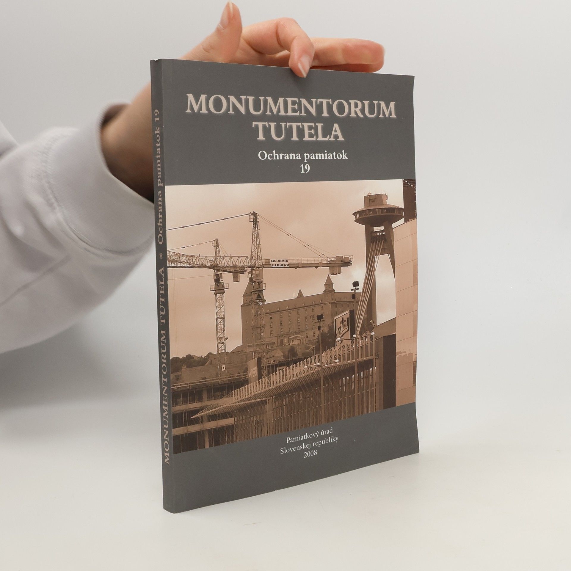 Katarína Kosová Monumentorum tutela : ochrana pamiatok 19