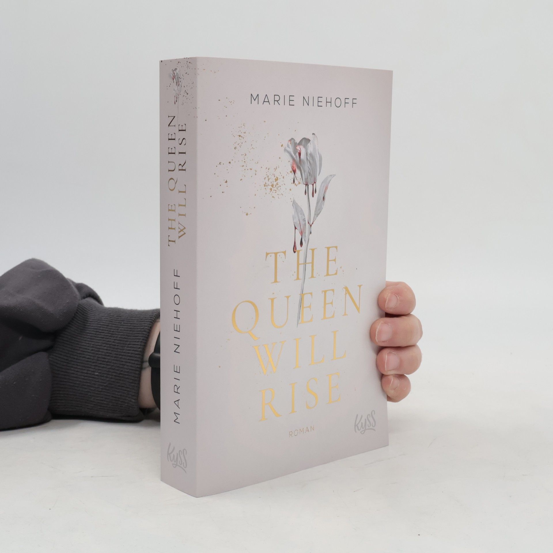 Marie Niehoff The Queen Will Rise