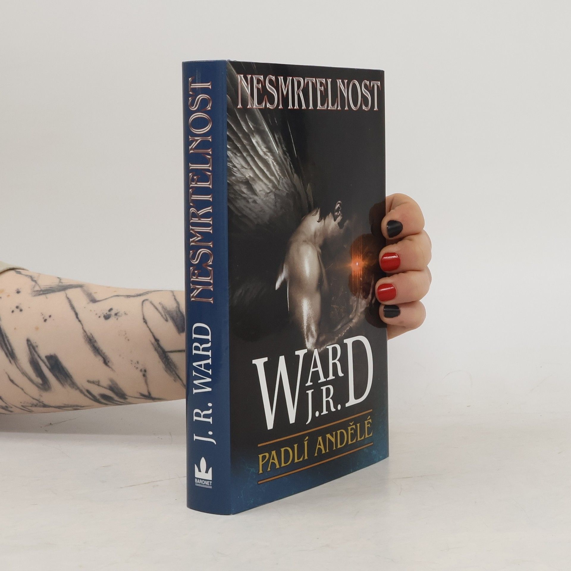 J. R. Ward Nesmrtelnost. Šestý díl románového cyklu Padlí andělé