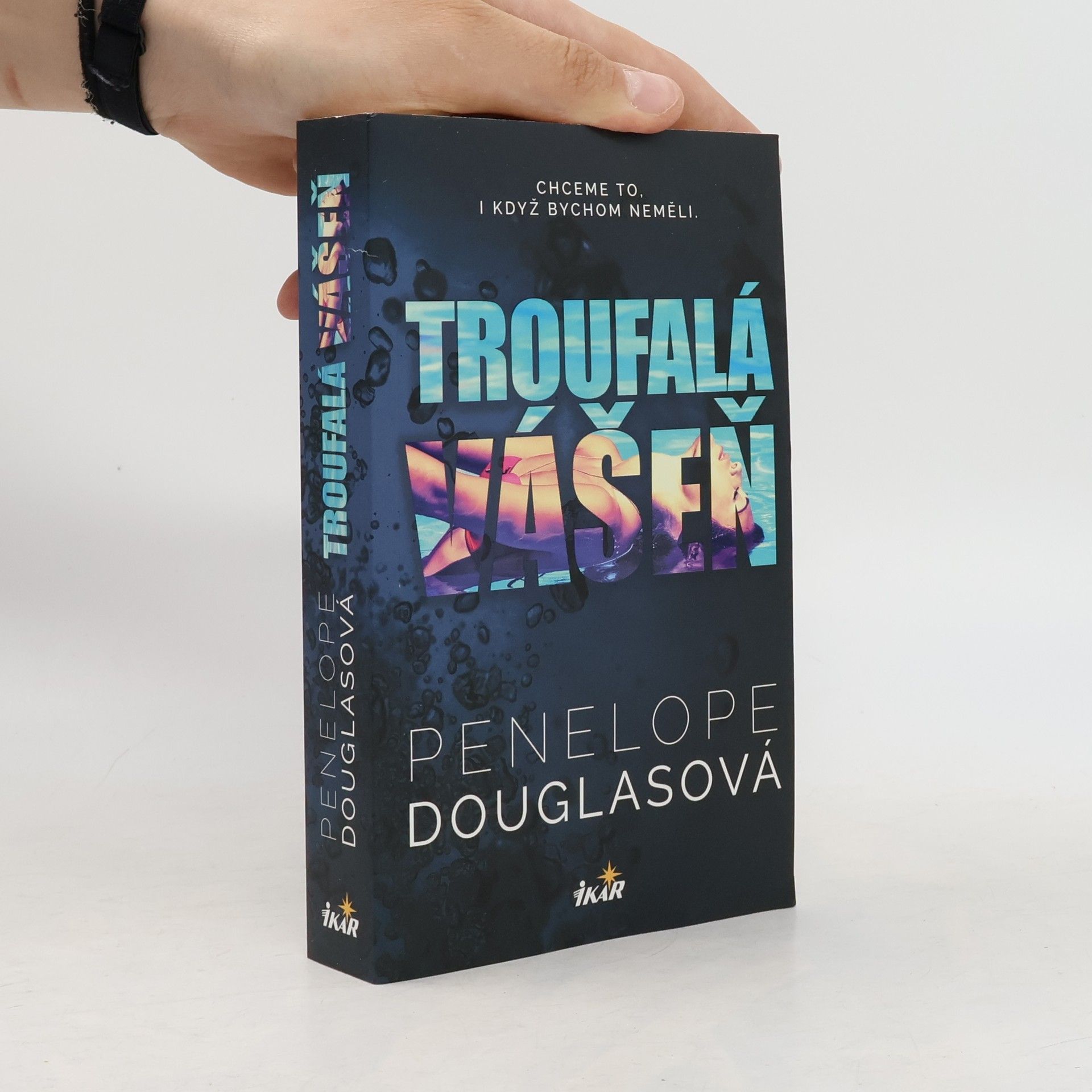 Penelope Douglas Troufalá vášeň