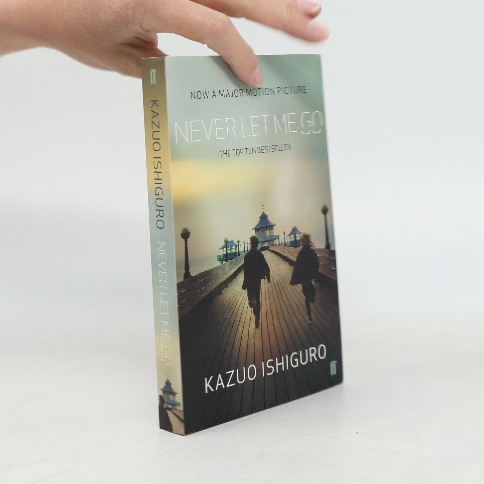 Kazuo Ishiguro Never Let Me Go