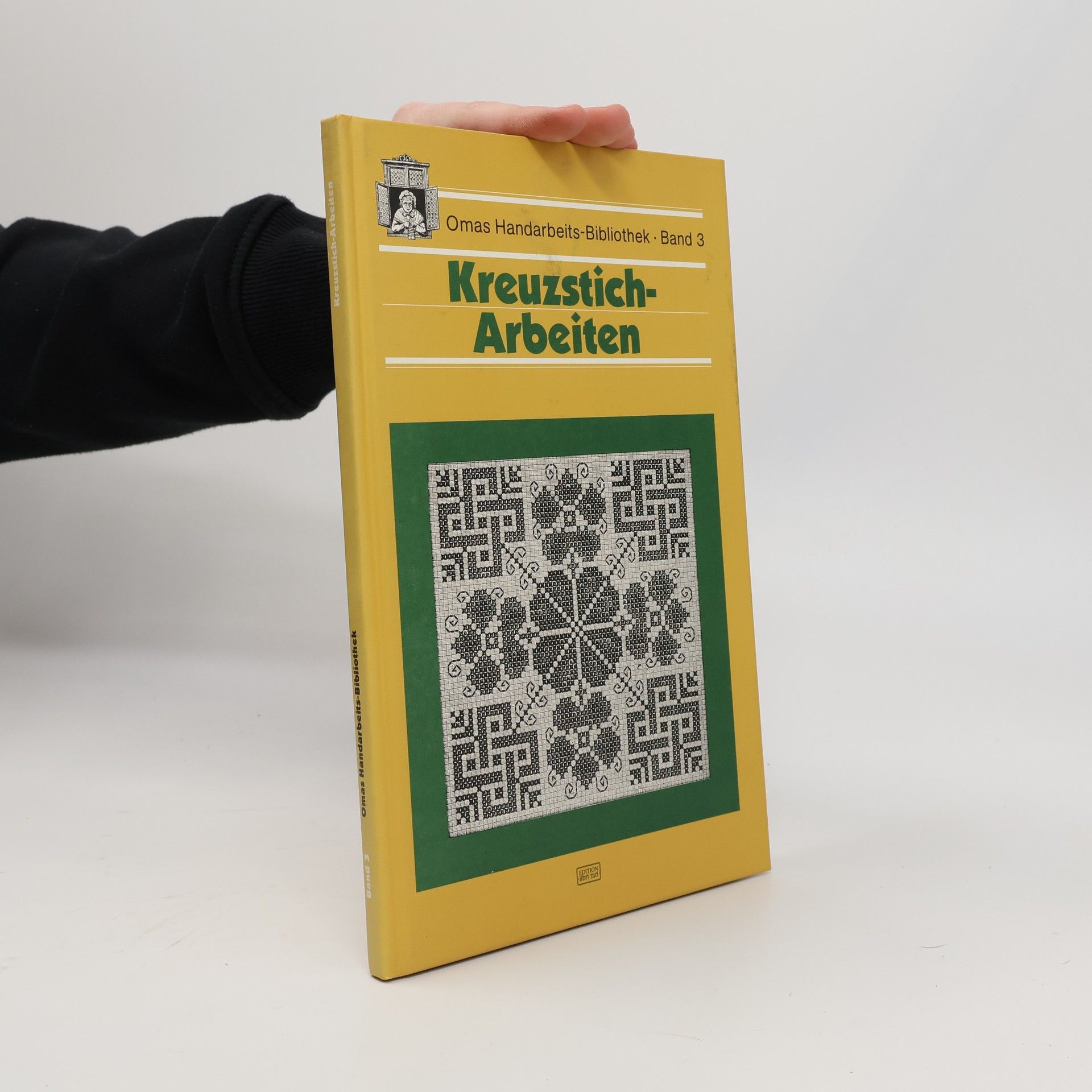 Helene Weber Kreuzstich-Arbeiten
