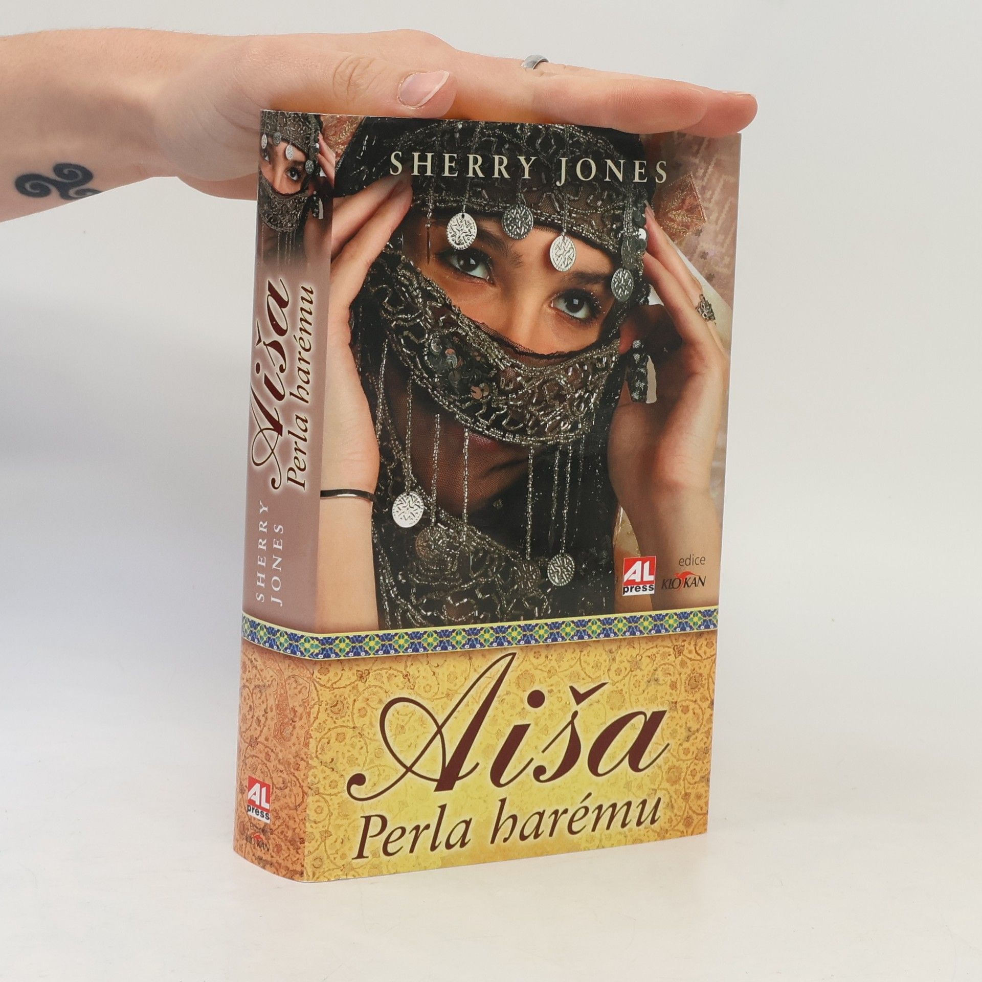 Sherry Jones Aiša: Perla harému