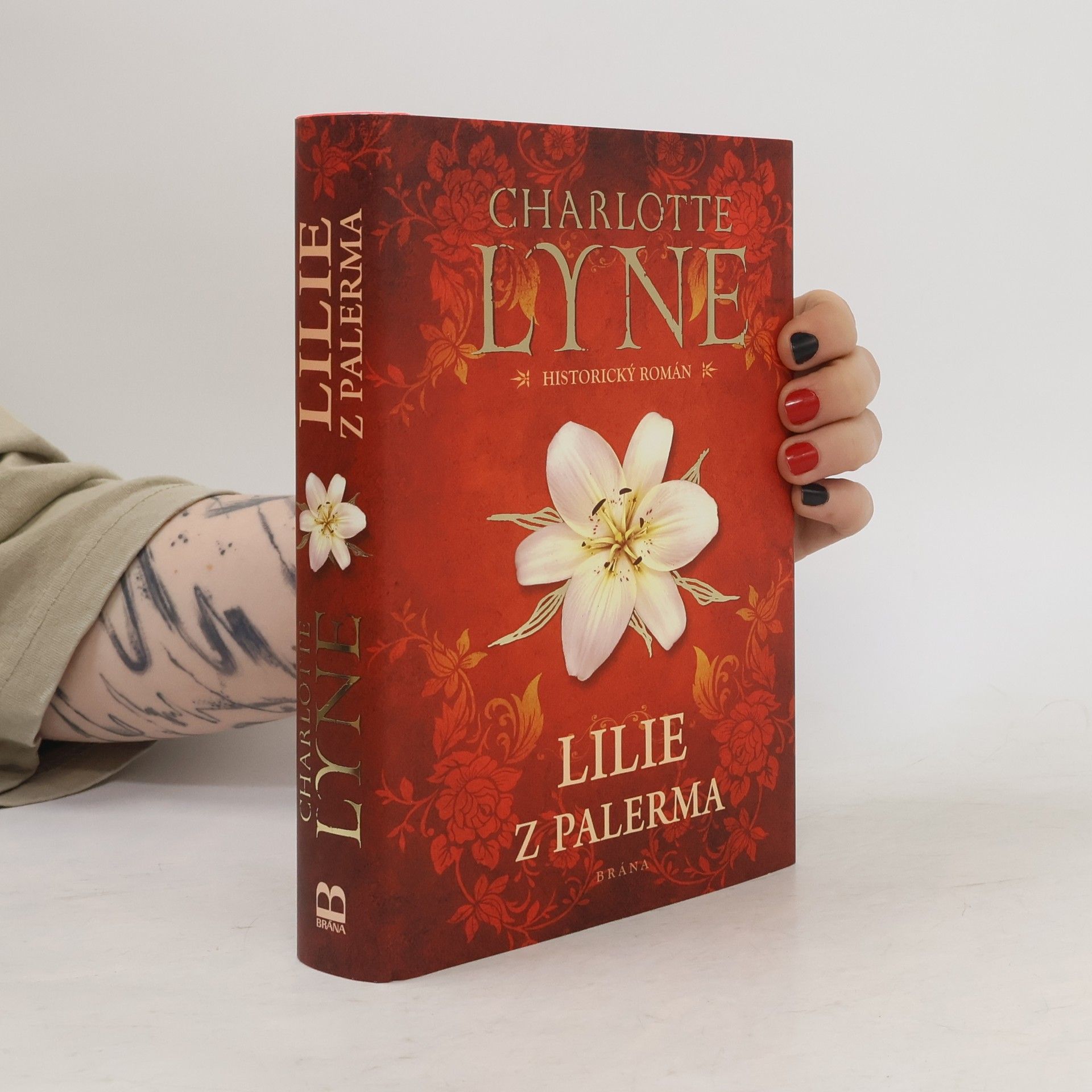 Charlotte Lyne Lilie z Palerma