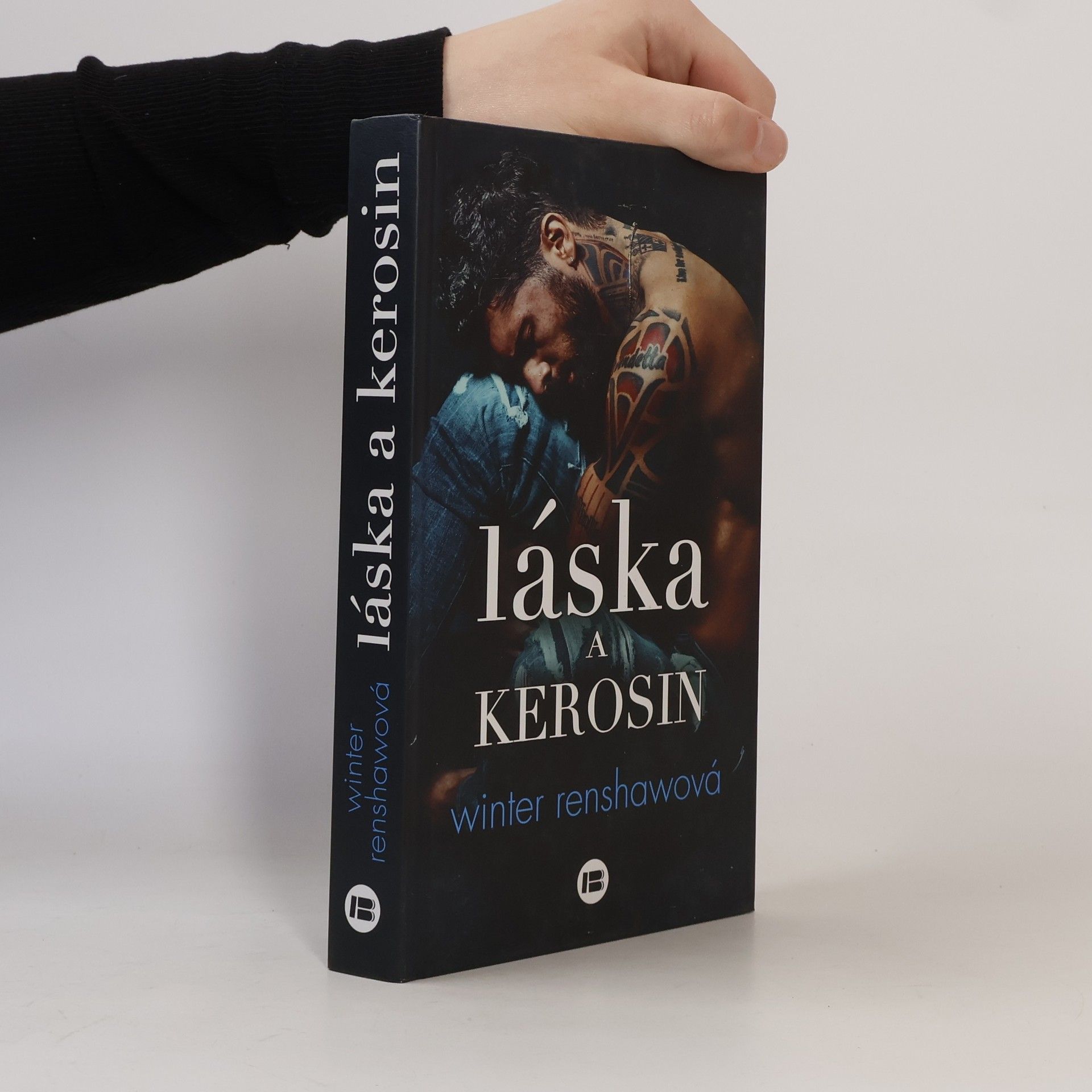 Winter Renshaw Láska a kerosin