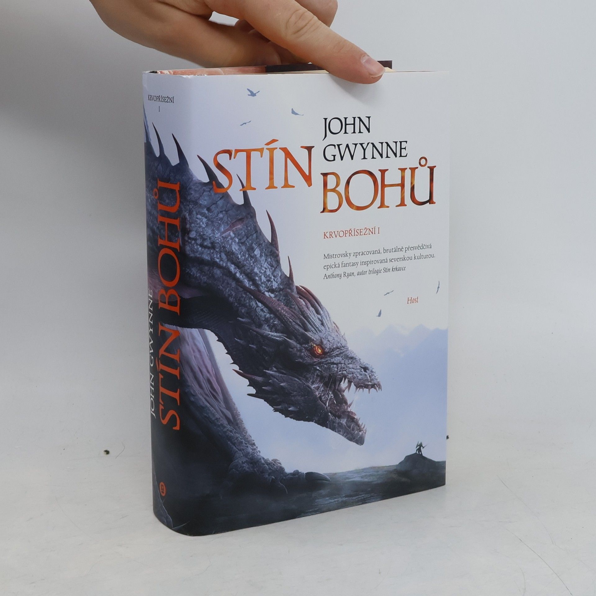 John Gwynne Stín bohů