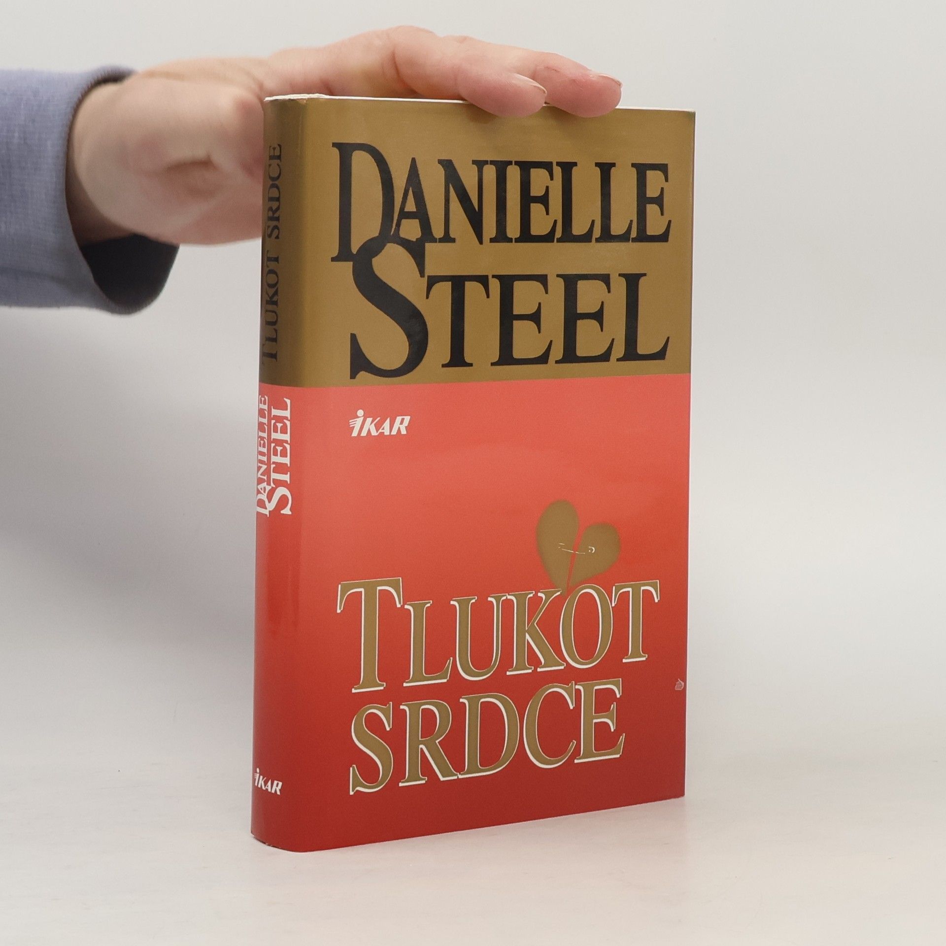 Danielle Steel Tlukot srdce