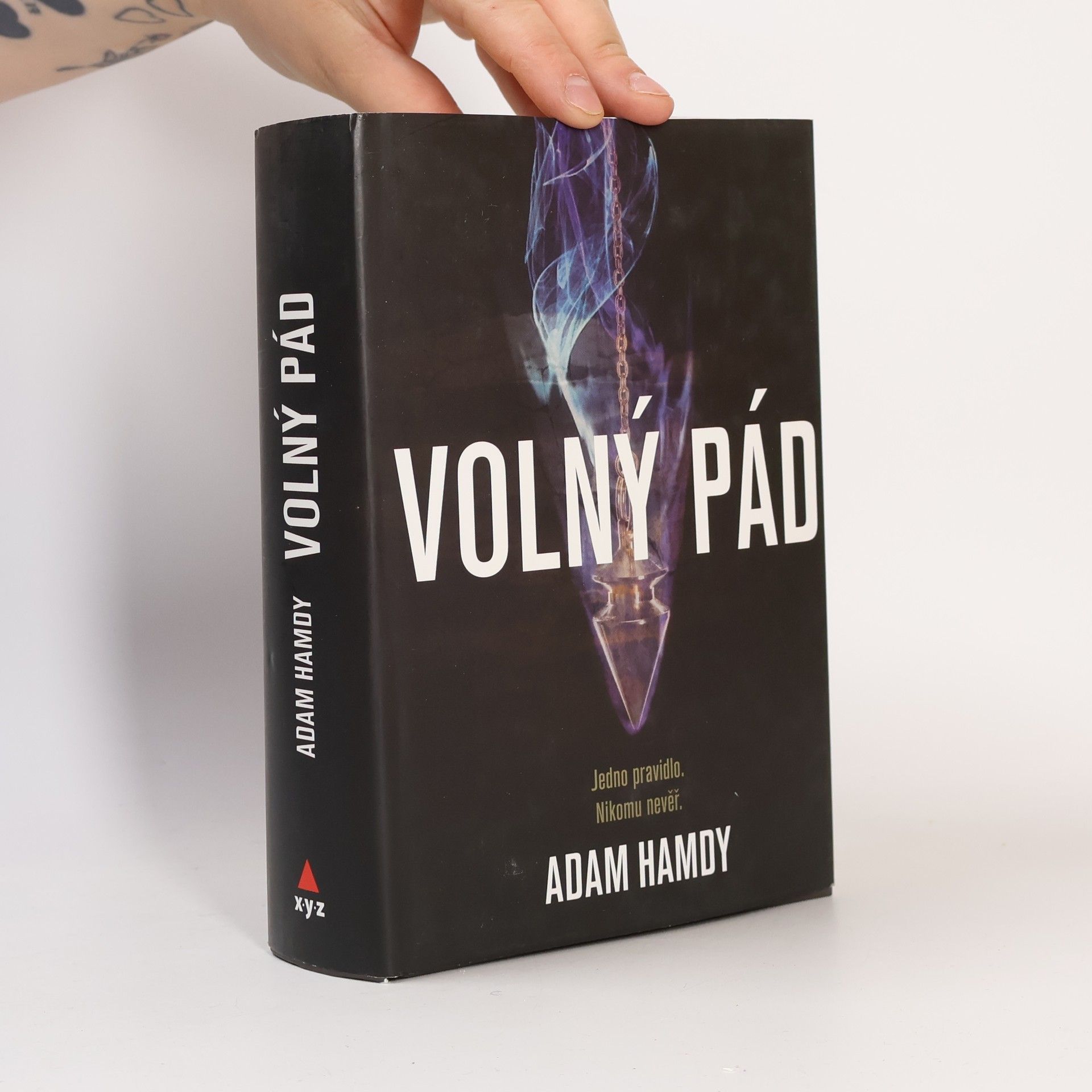 Adam Hamdy Volný pád