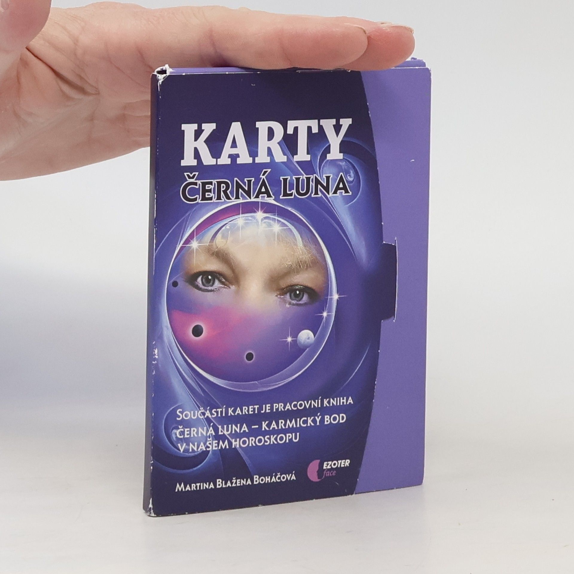 Černá Luna. Karty