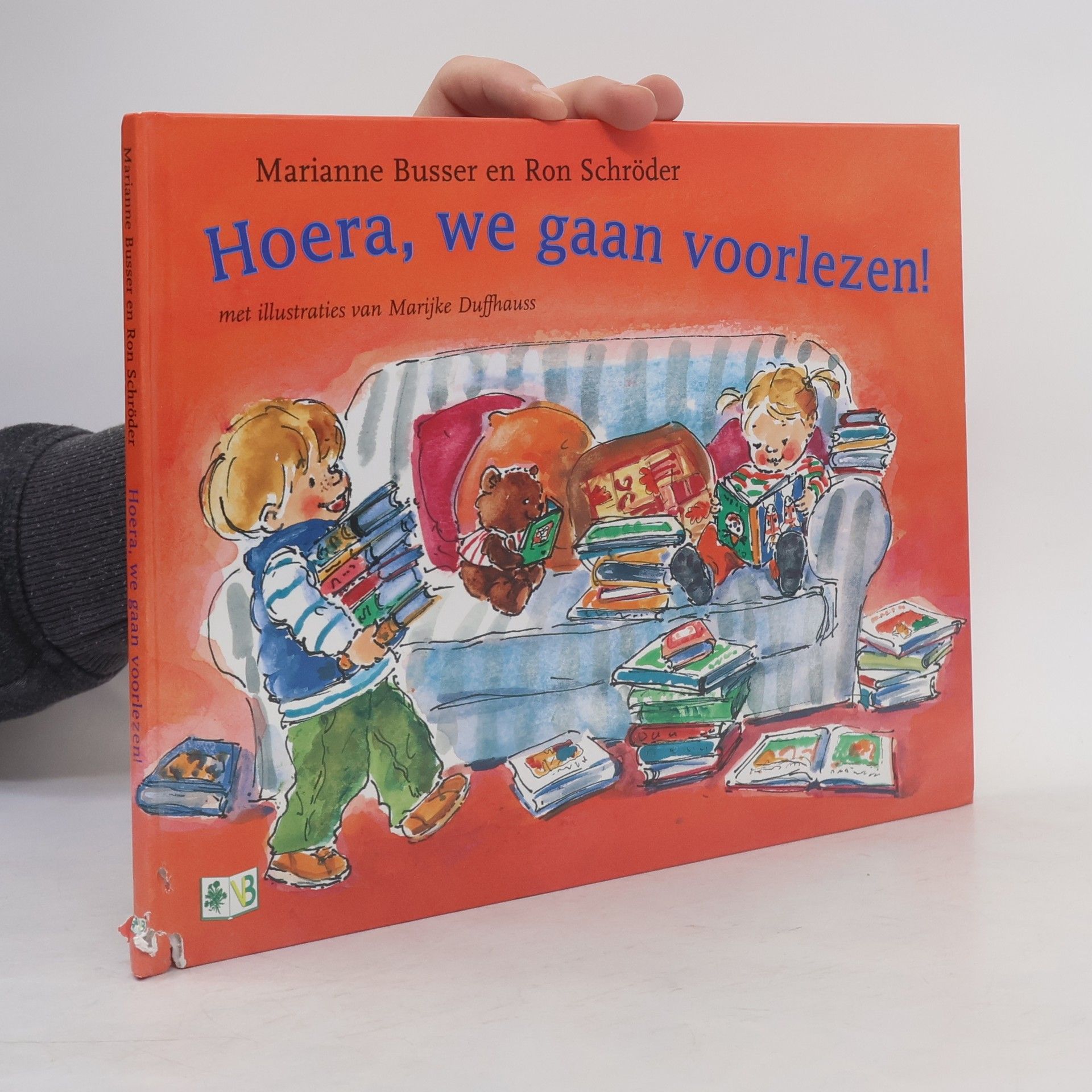 Marianne Busser Hoera, we gaan voorlezen