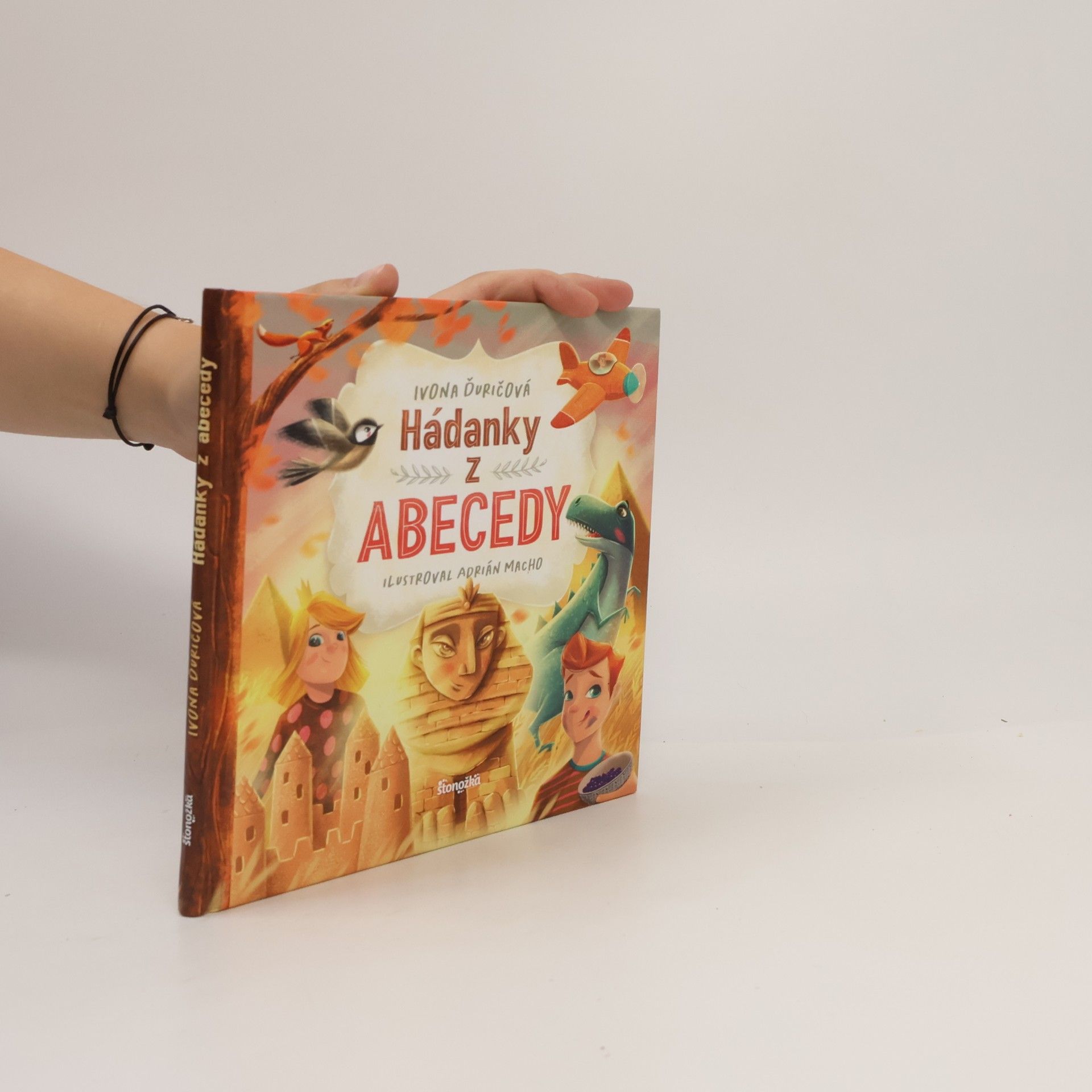 Ivona Ďuričová Hádanky z abecedy