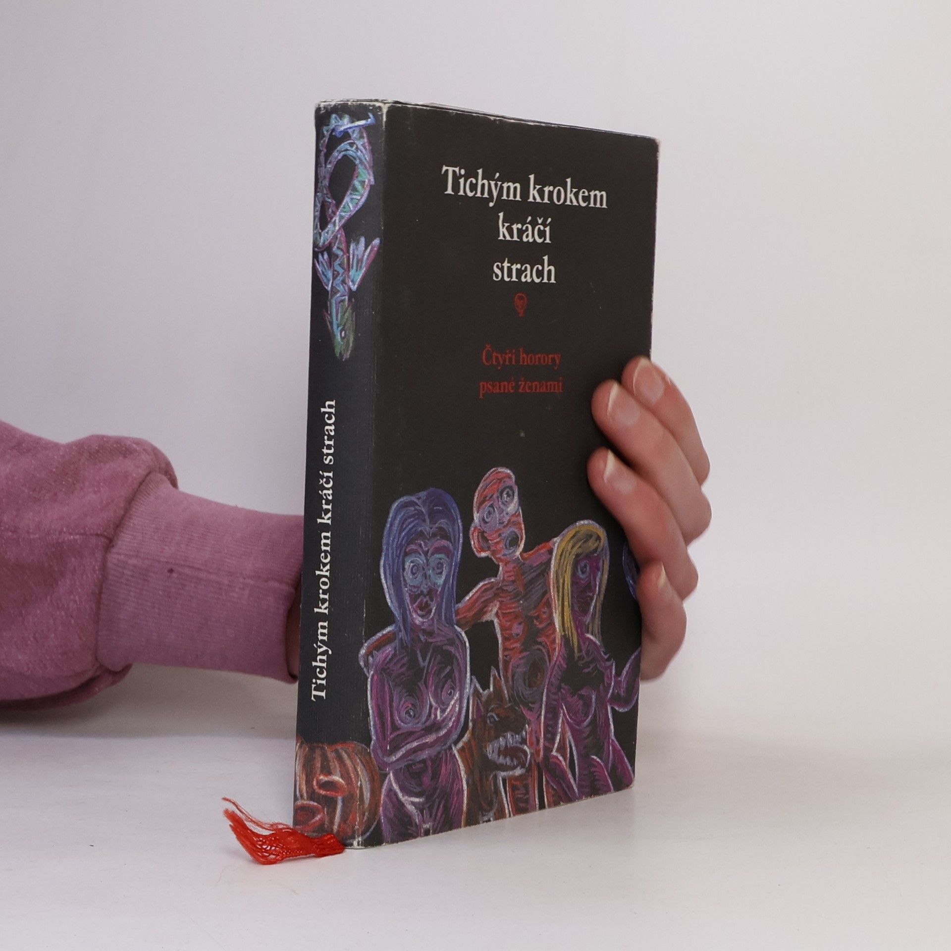 George Eliot Tichým krokem kráčí strach : čtyři horory psané ženami