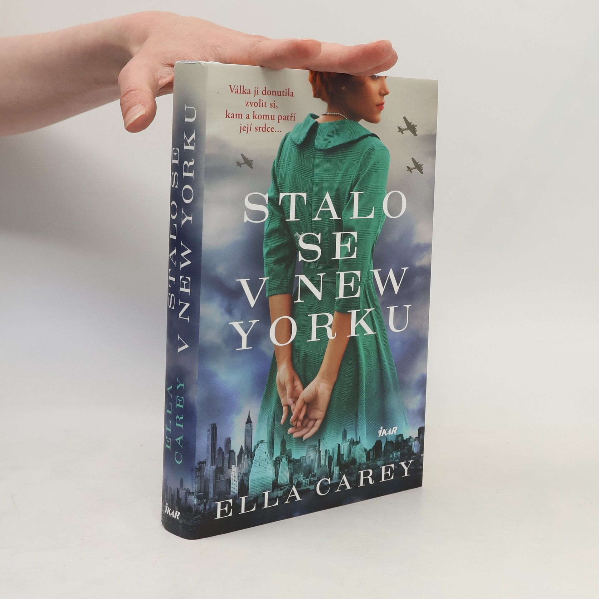 Ella Carey Stalo se v New Yorku