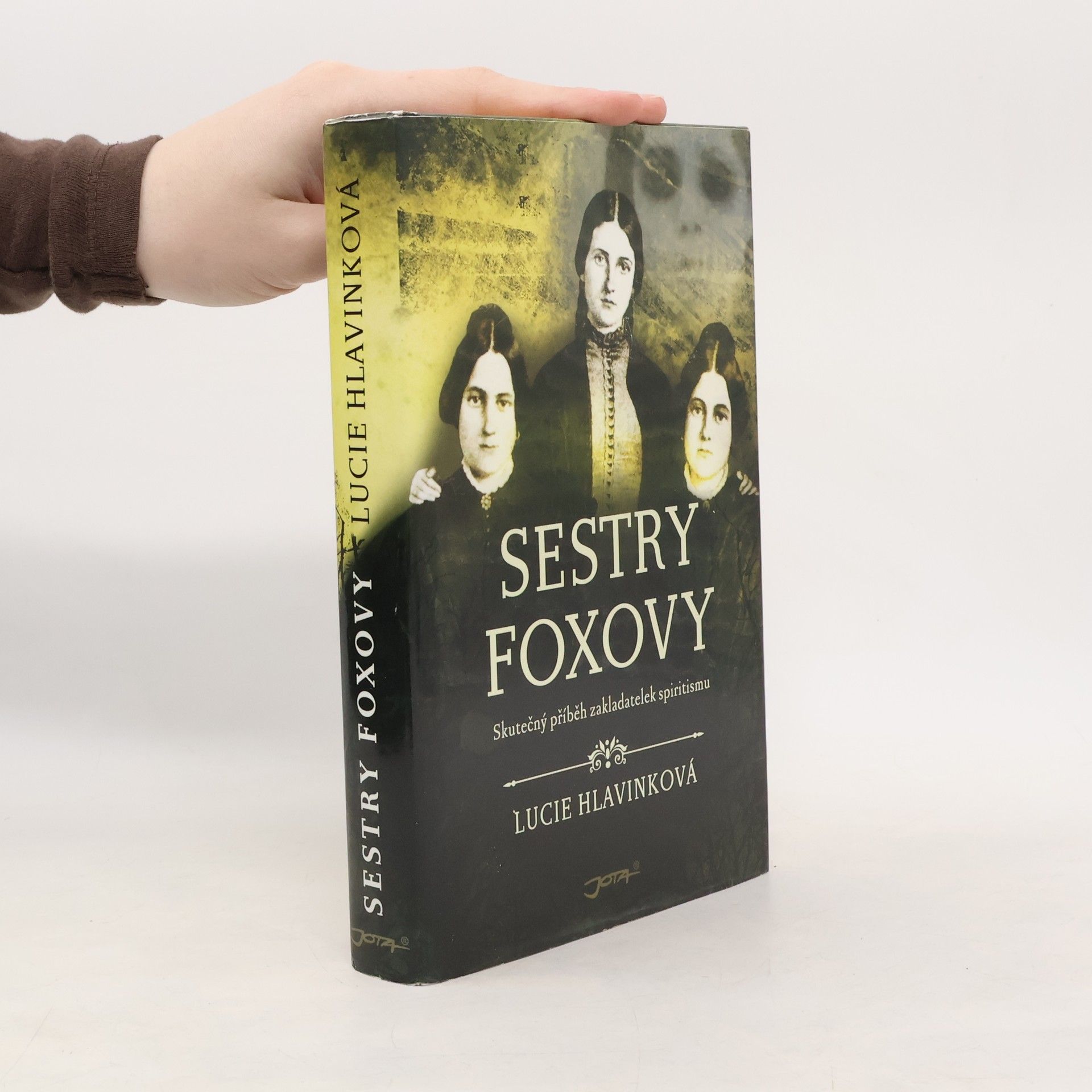 Lucie Hlavinková Sestry Foxovy