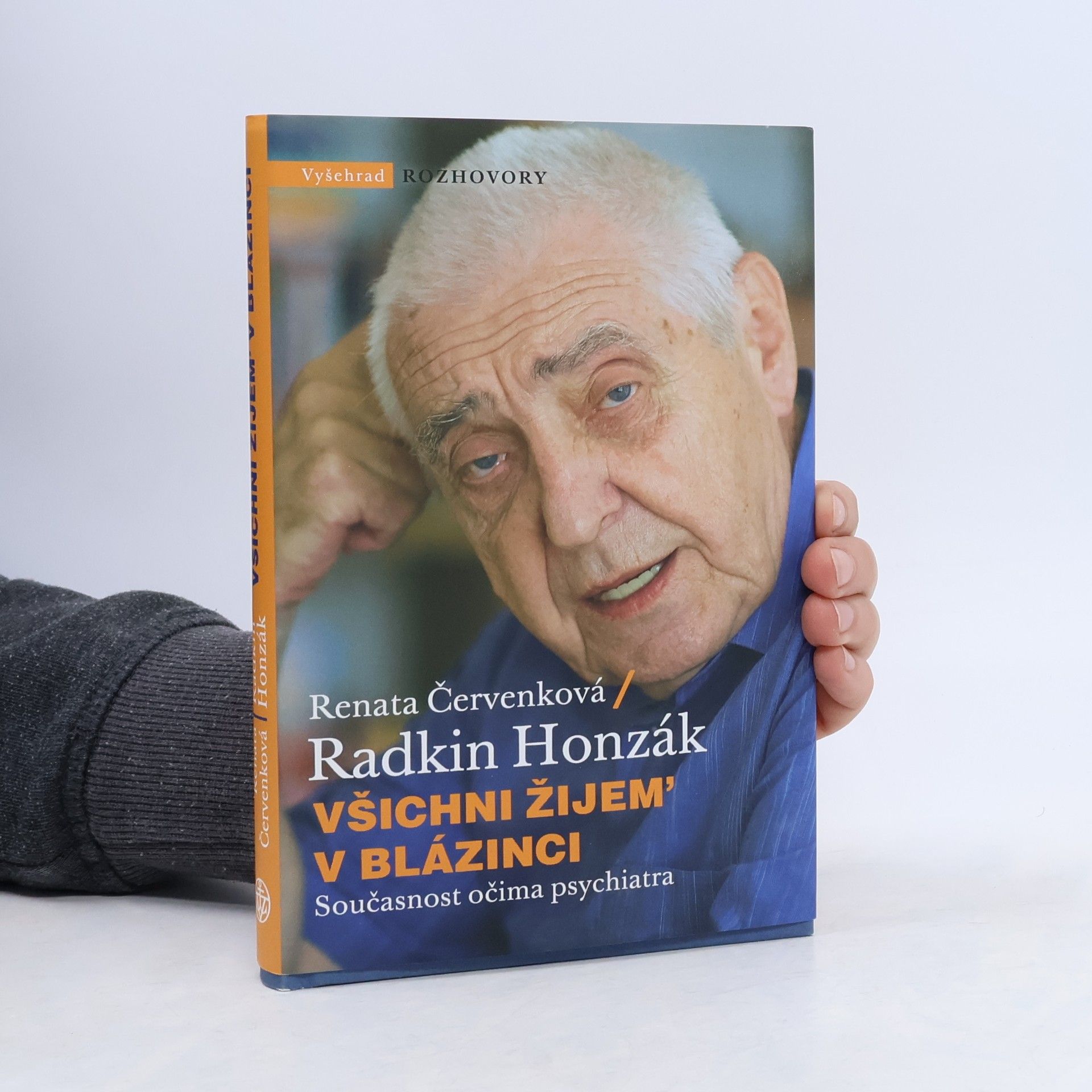 Všichni žijem' v blázinci