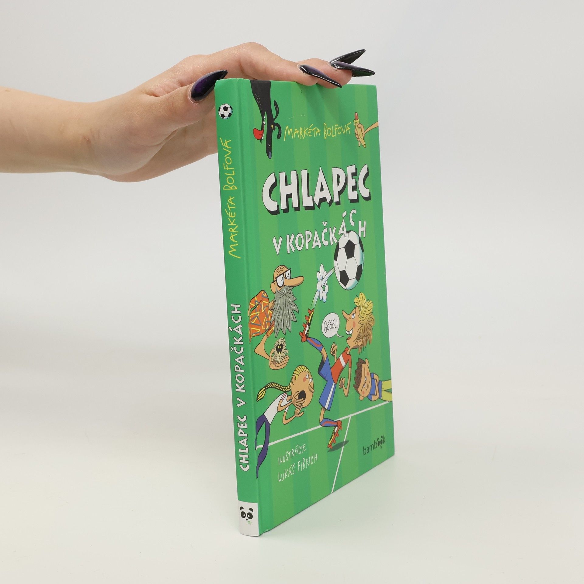 Markéta Bolfová Chlapec v kopačkách