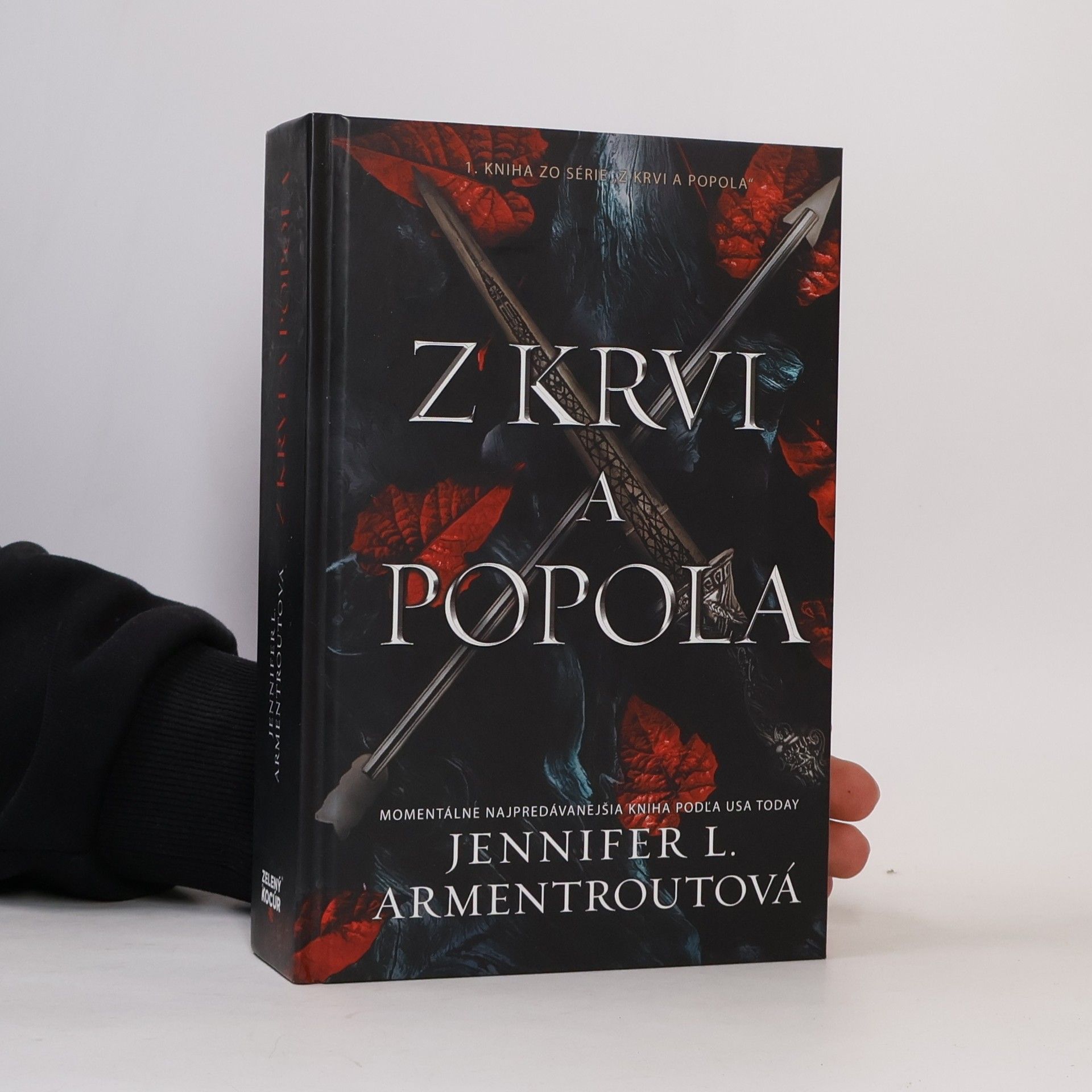 Jennifer Armentrout Z krvi popola