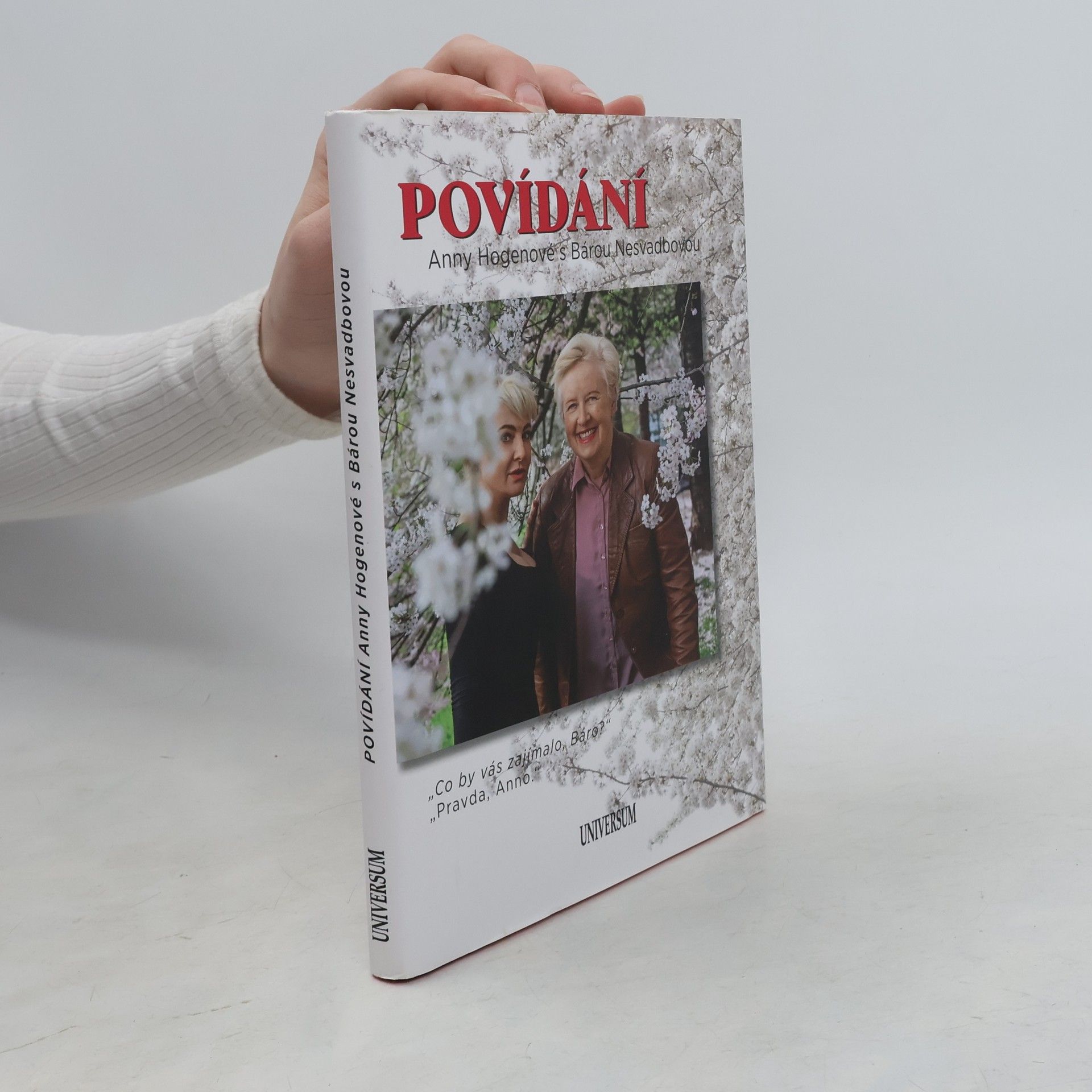 Povídání Anny Hogenové s Bárou Nesvadbovou
