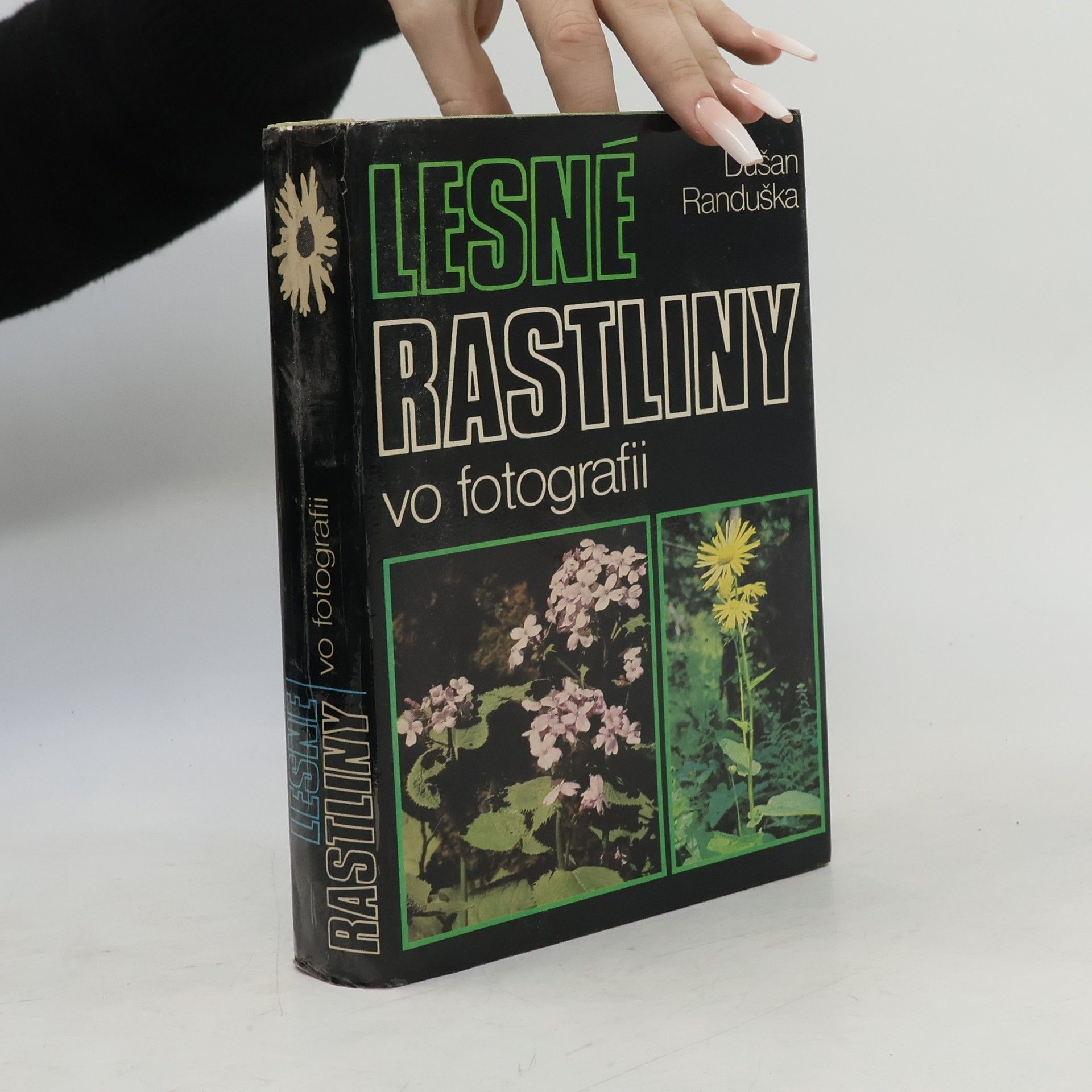 Randuška Dušan Lesné rastliny vo fotografii