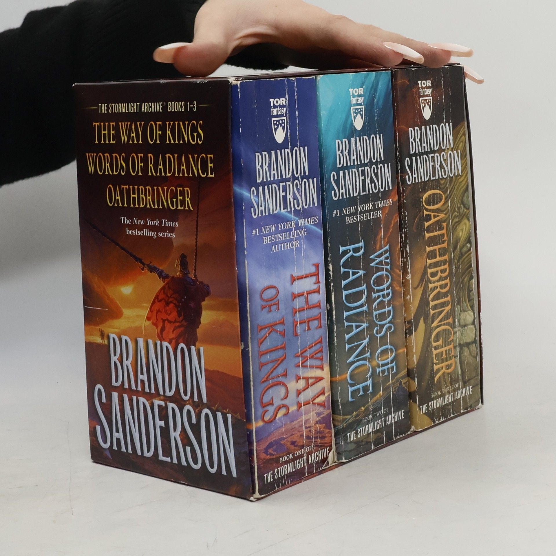 Brandon Sanderson Stormlight Archive MM Boxed Set I, Books 1-3: The Way of Kings, Words of Radiance, Oathbringer