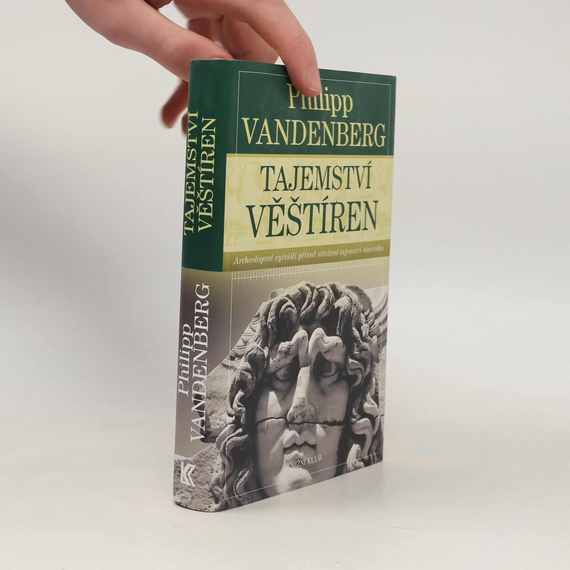 Philipp Vandenberg Tajemství věštíren