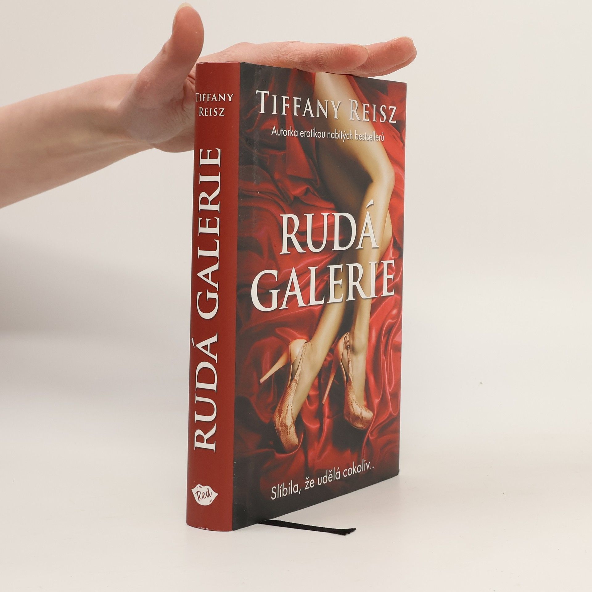 Tiffany Reisz Rudá galerie